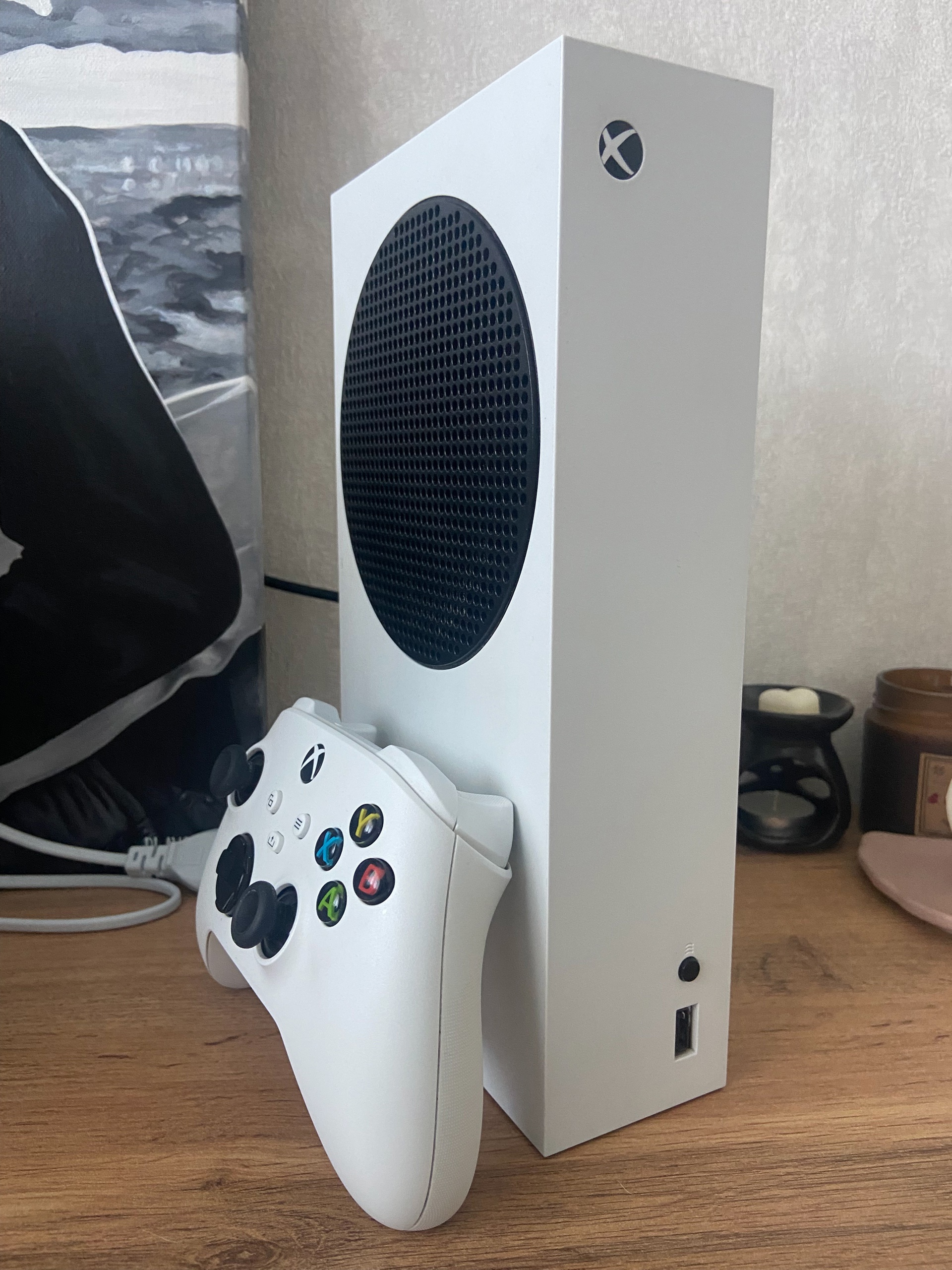 Продам игровую приставку Xbox Series