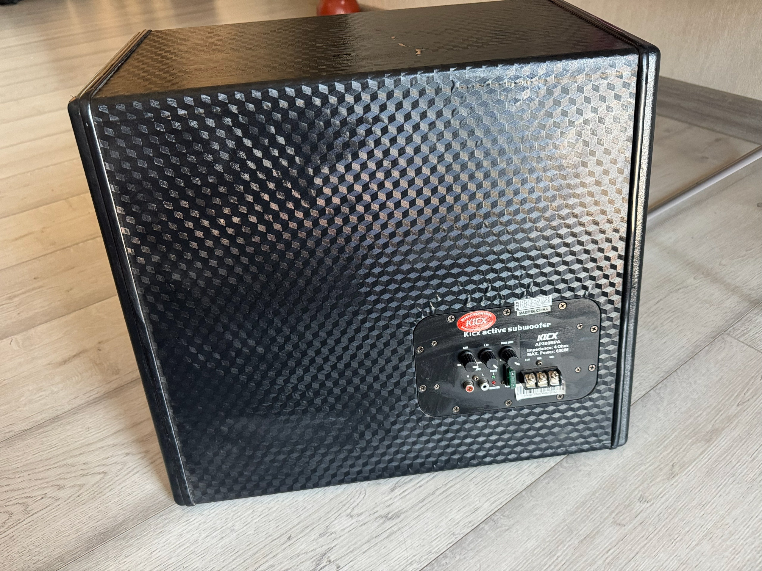 Продам активный сабвуфер kicx ap300bpa. (4)