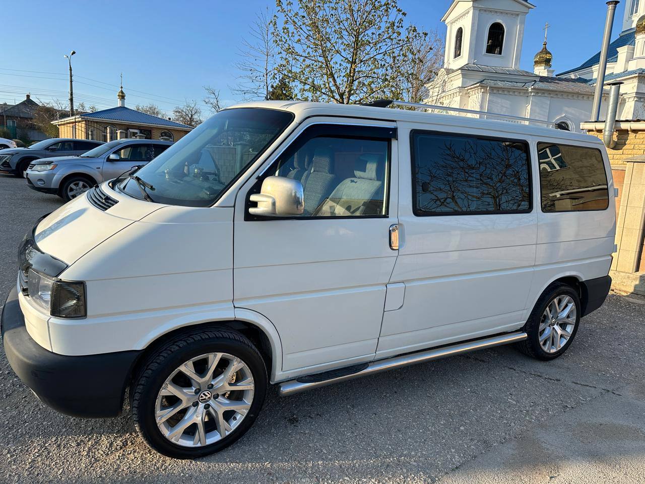 Продаётся Volkswagen Transporter 2000 года