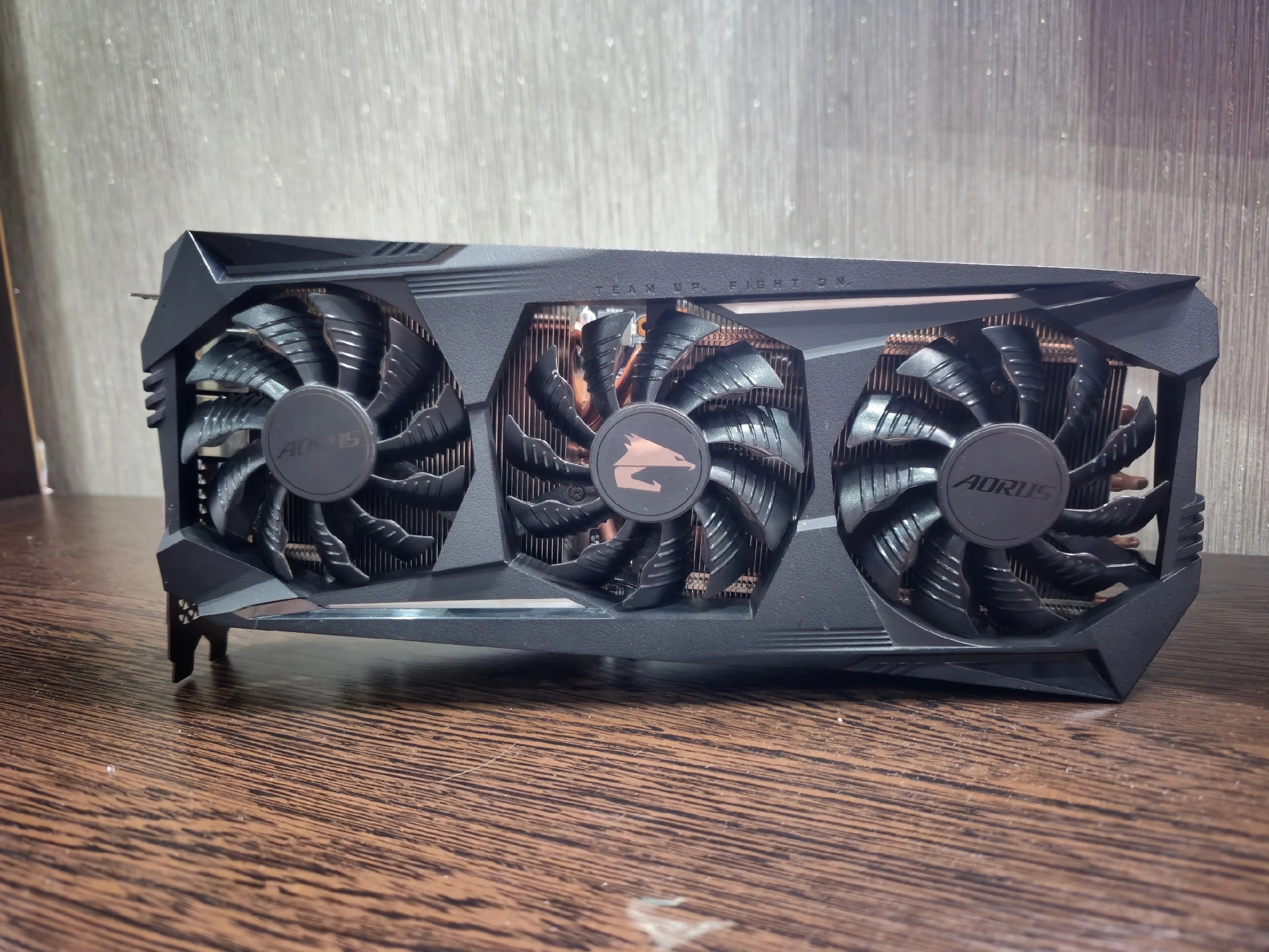 Продажа видеокарты Aourus RX5700Xt Продается