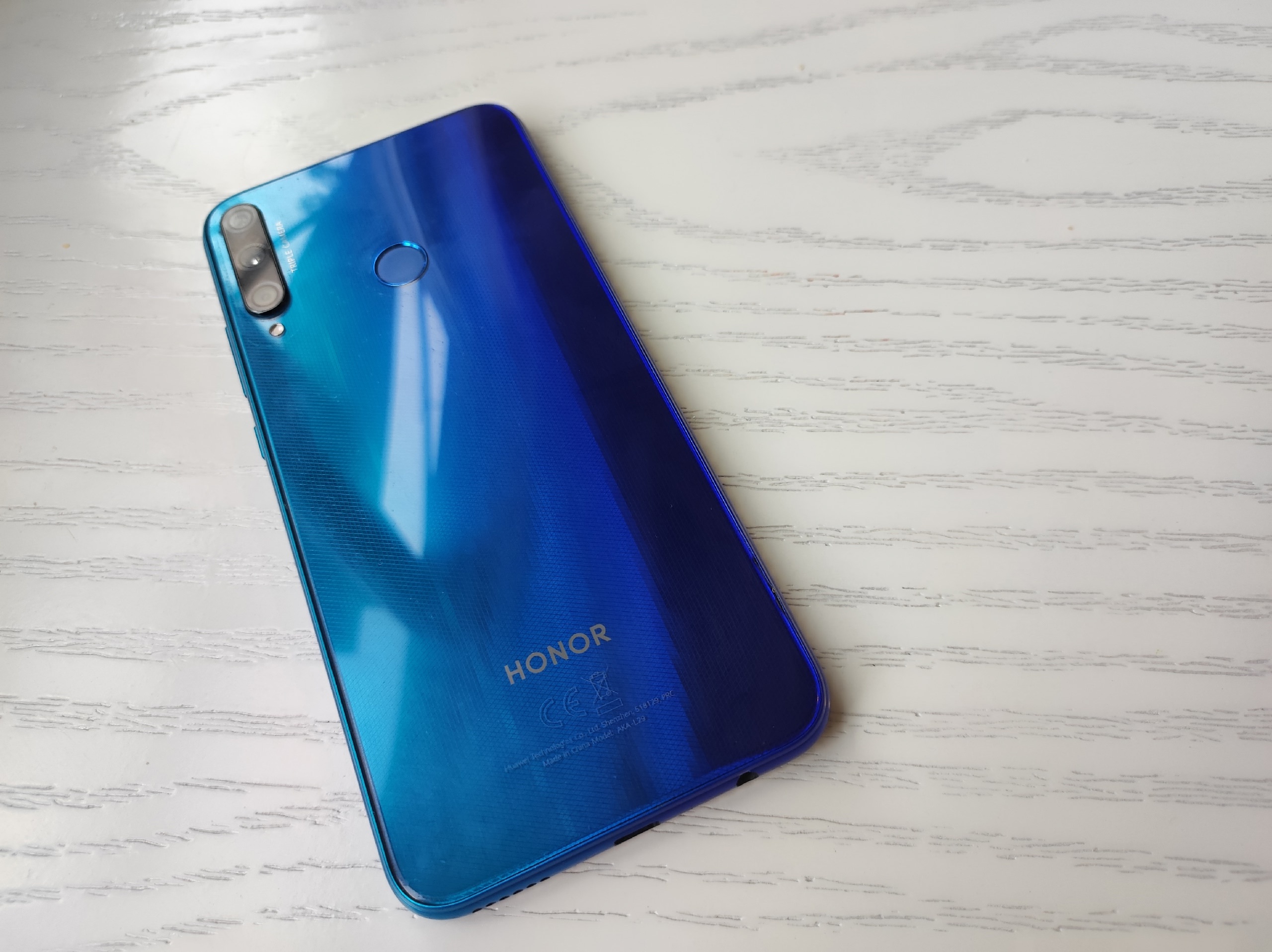 Продам б/у смартфона Honor 9c (3)