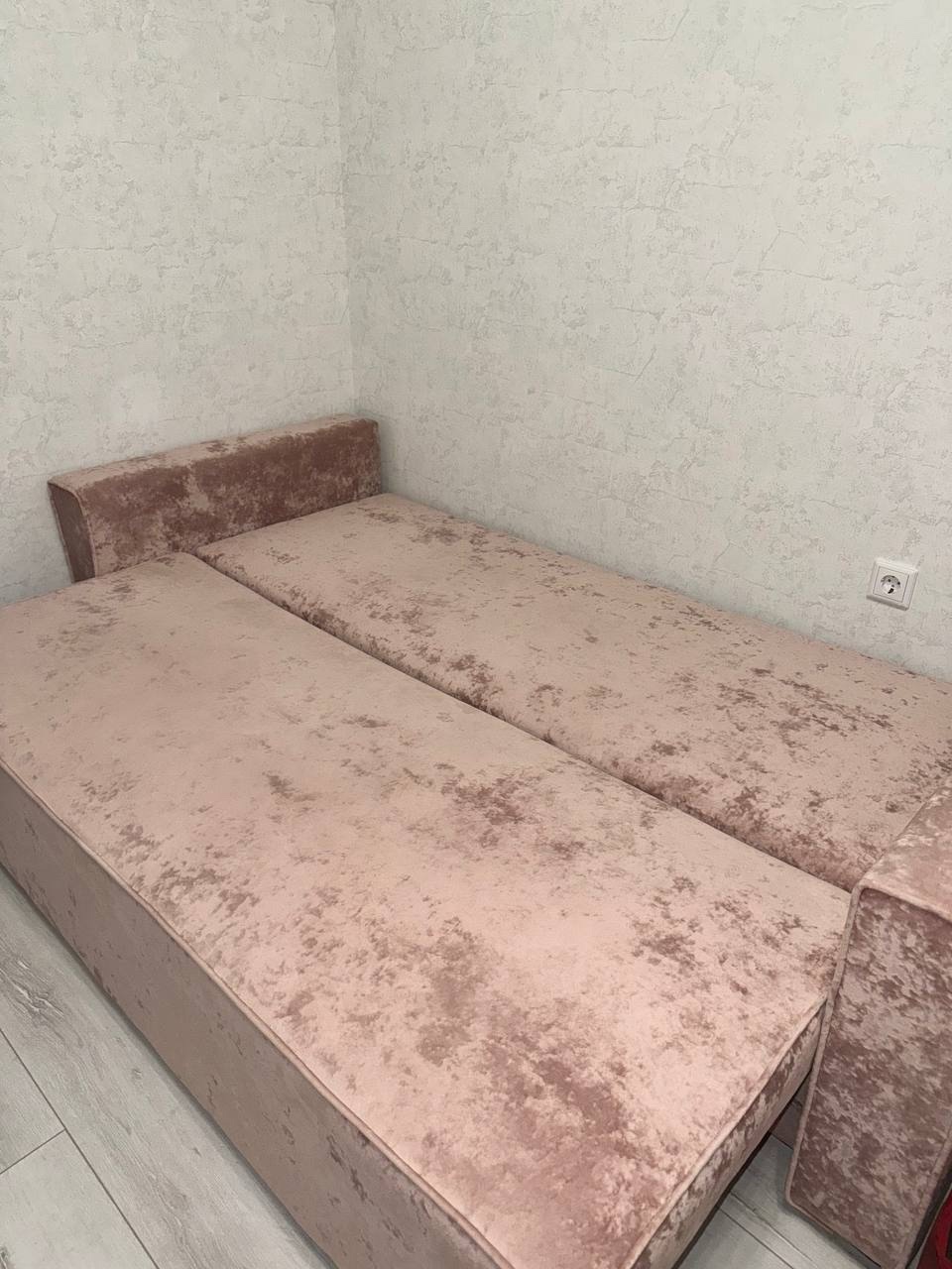 Продаю очень красивый и качественный (1)