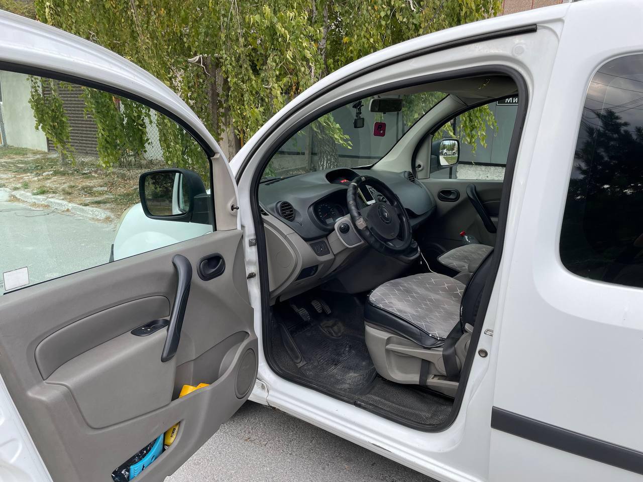 Продам Renault Kangoo 2008 год. (2)