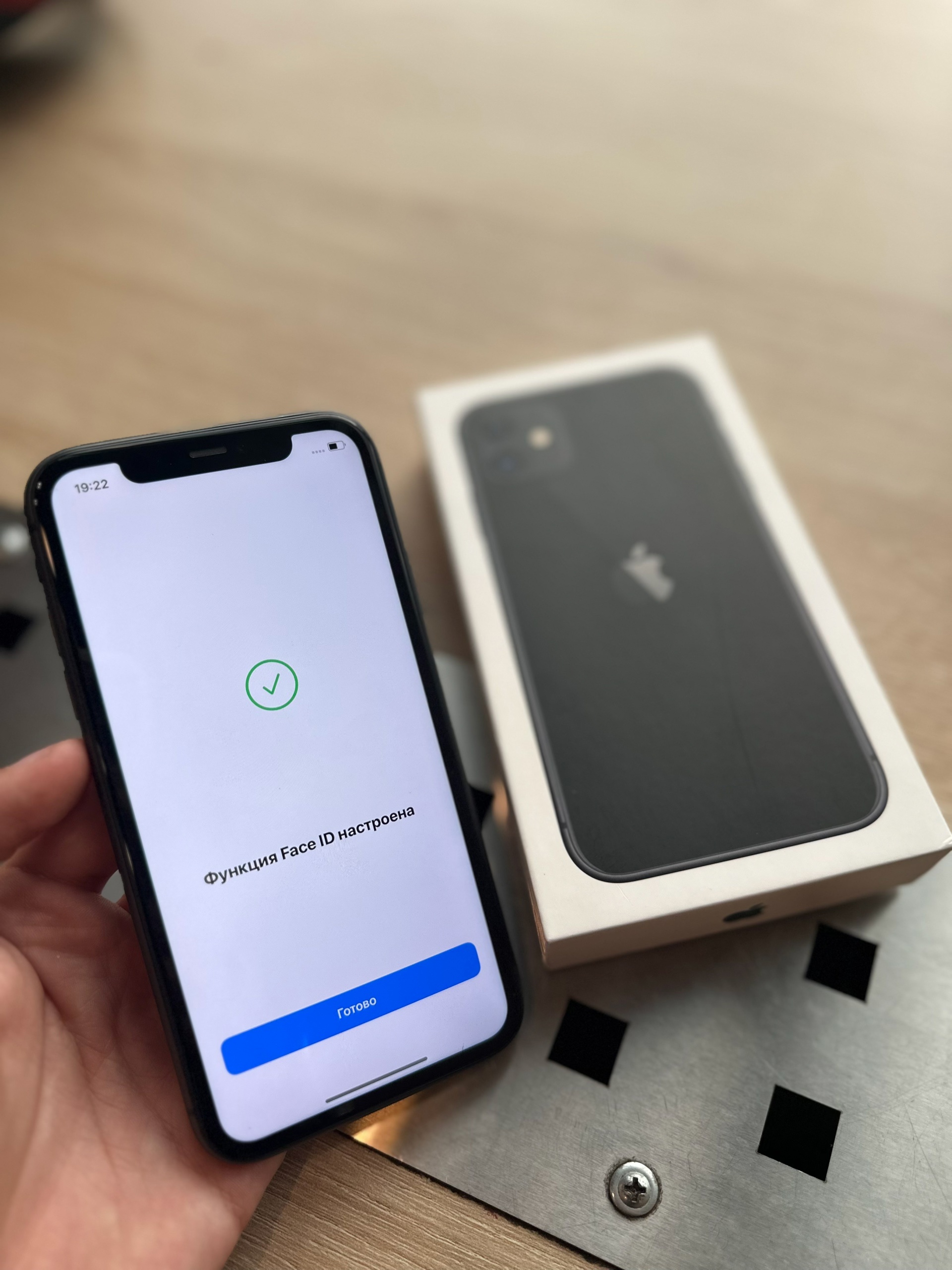 Продам iPhone 11 64GB Черный (3)