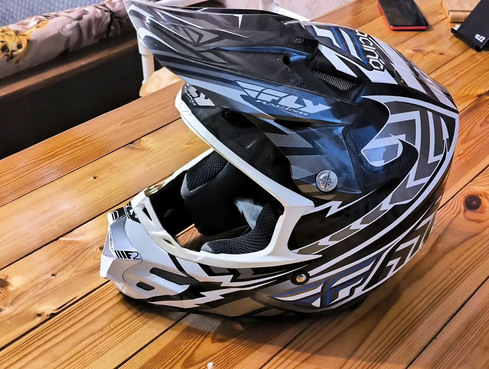 Американский шлем от FLY Racing