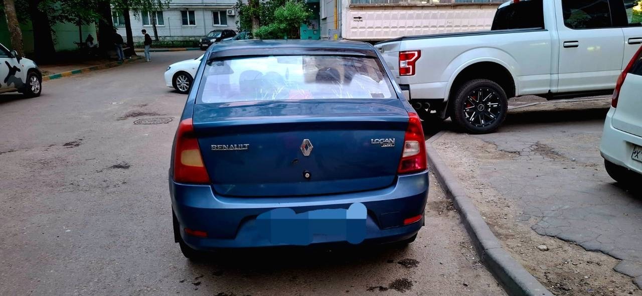 Renault Logan 2011: Отличное состояние (1)