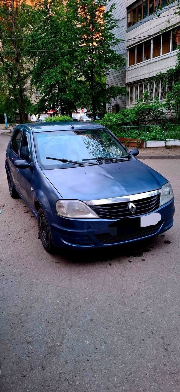 Renault Logan 2011: Отличное состояние (2)