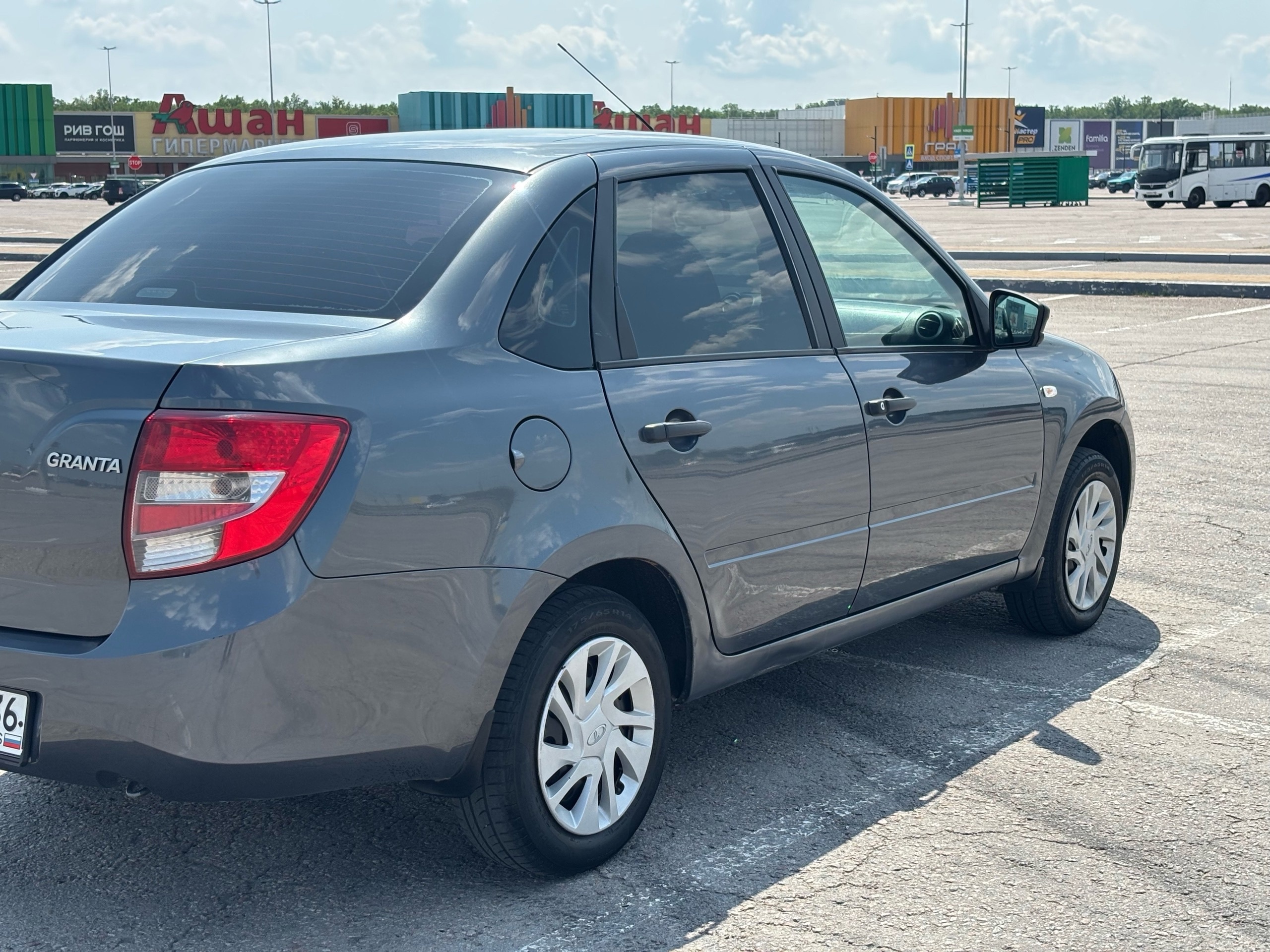 Продается LADA GRANTA 2017 Борнео (8)