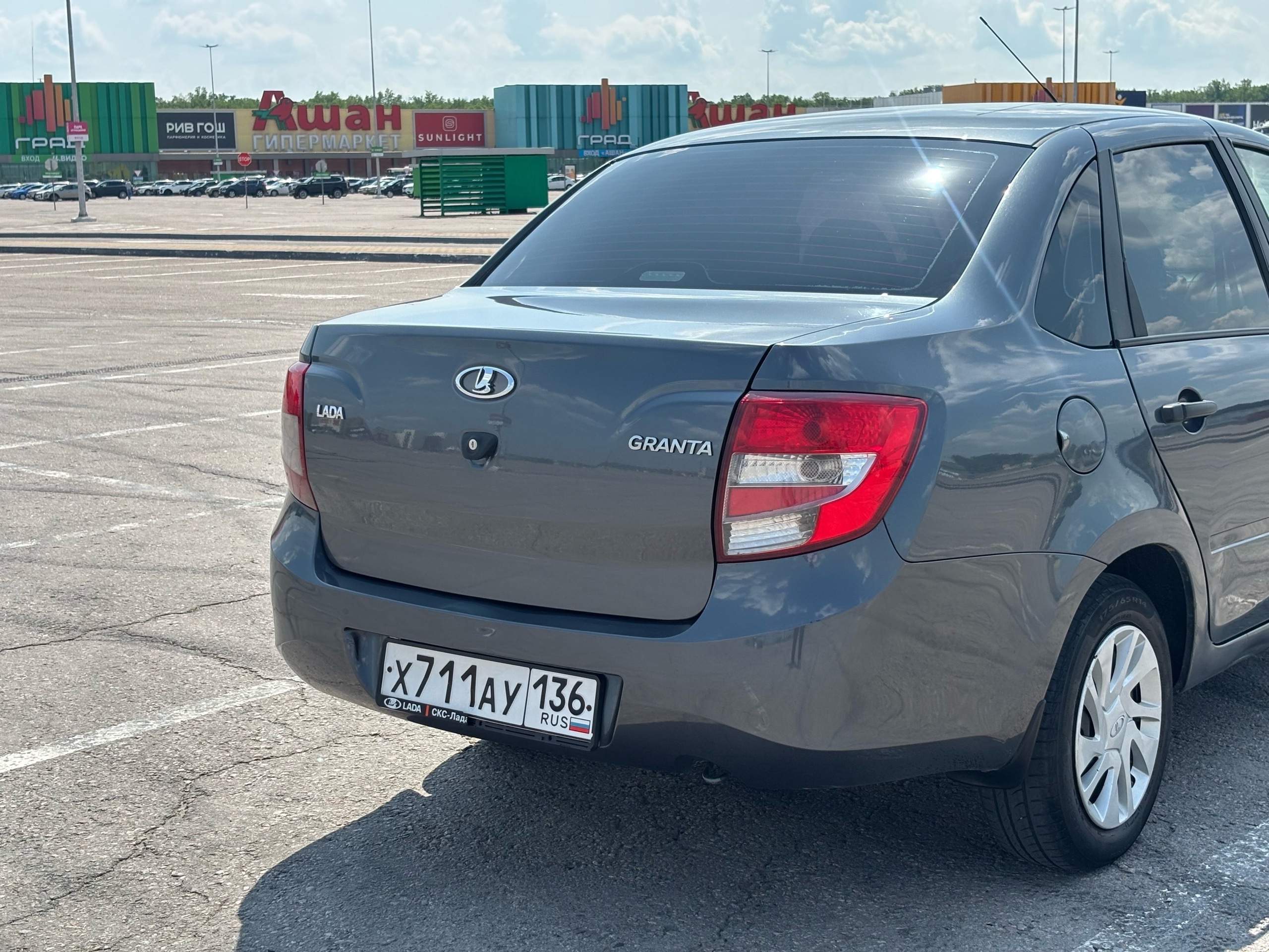 Продается LADA GRANTA 2017 Борнео (7)