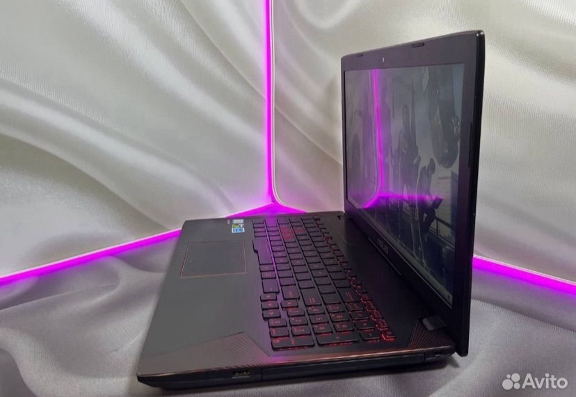 ### Мощный игровой ноутбук Asus (1)