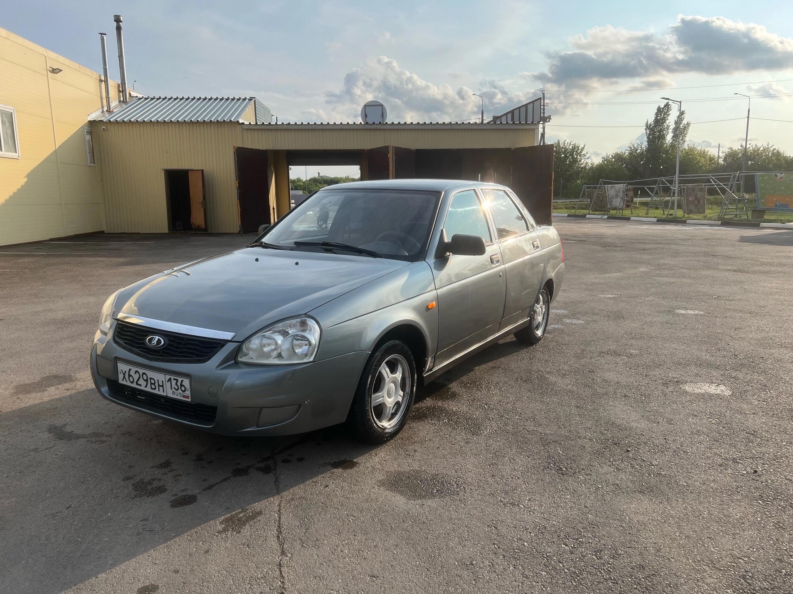 Продажа Приоры 2009 года: Автомобиль (1)