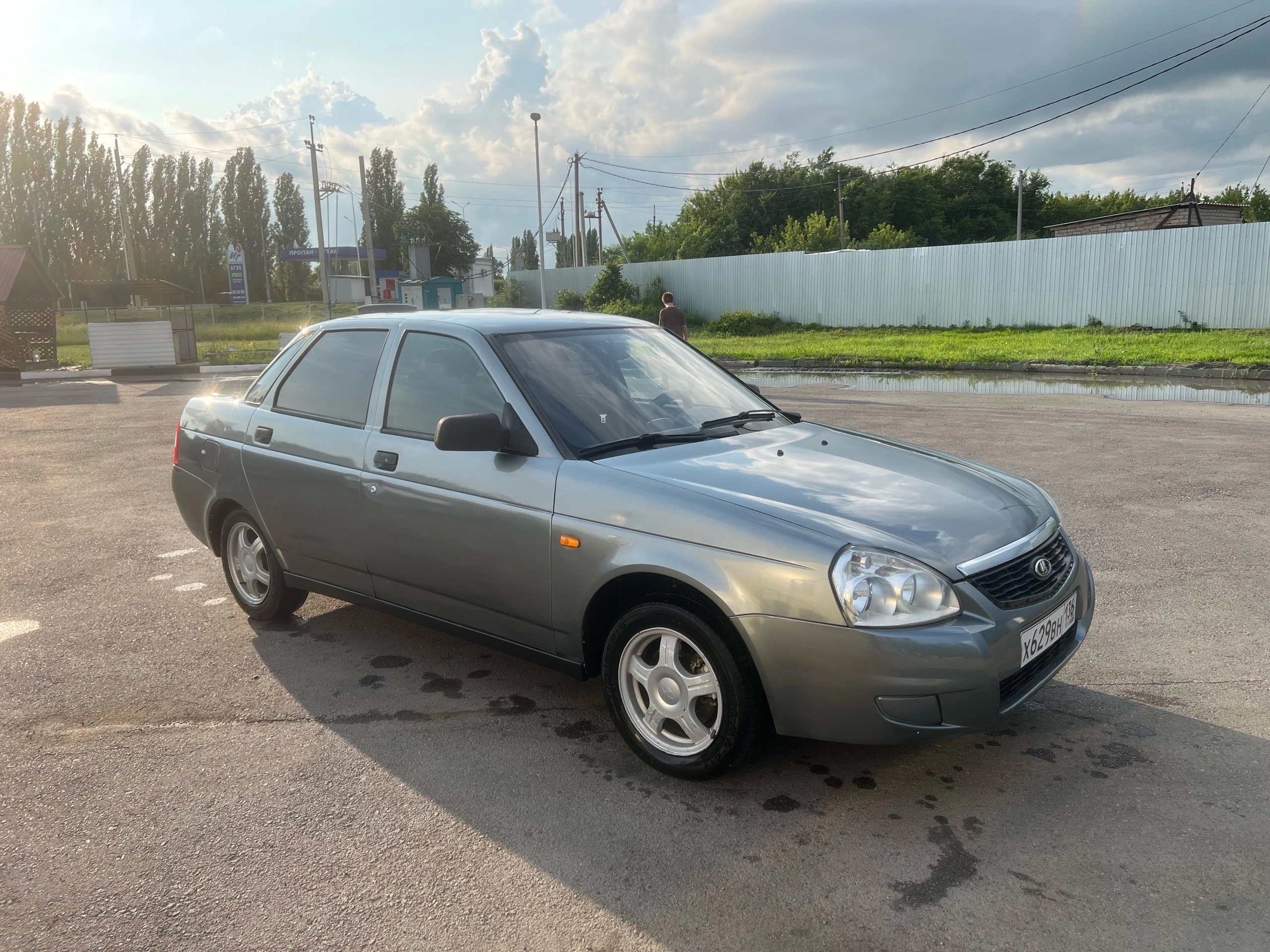 Продажа Приоры 2009 года: Автомобиль