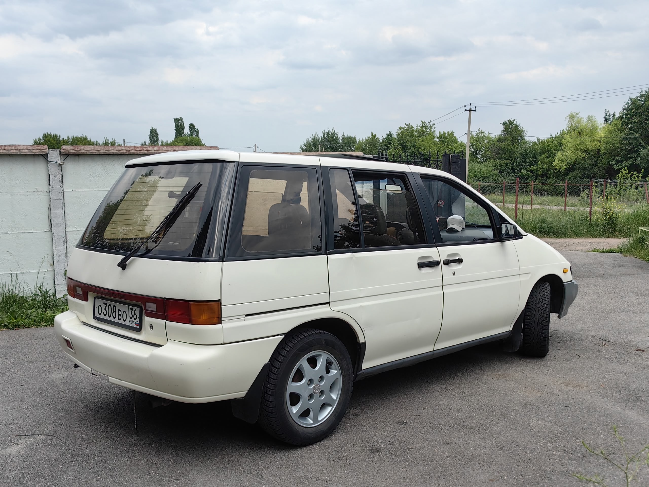 Продажа Nissan Prairie 1991 года (3)