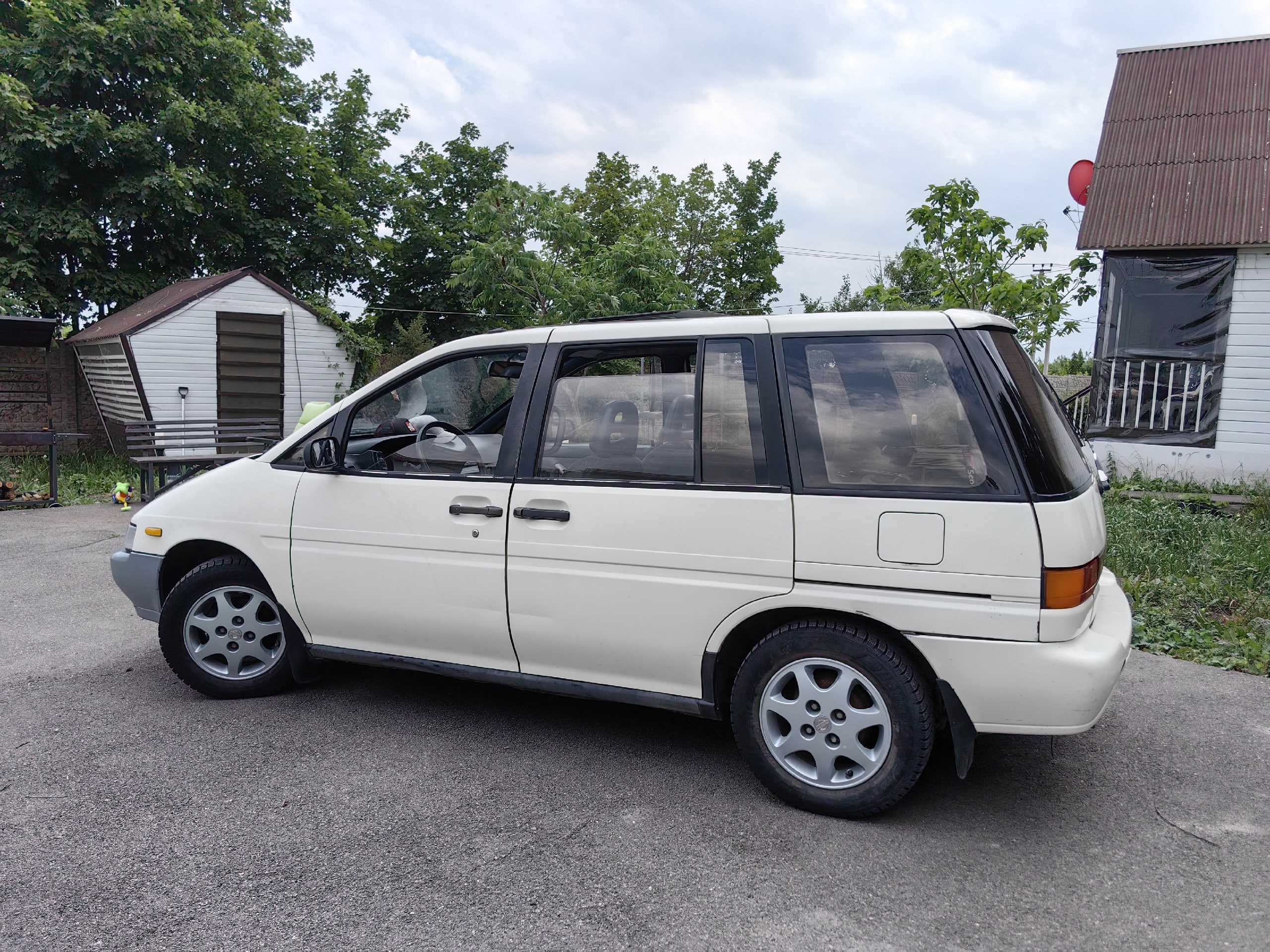 Продажа Nissan Prairie 1991 года (1)