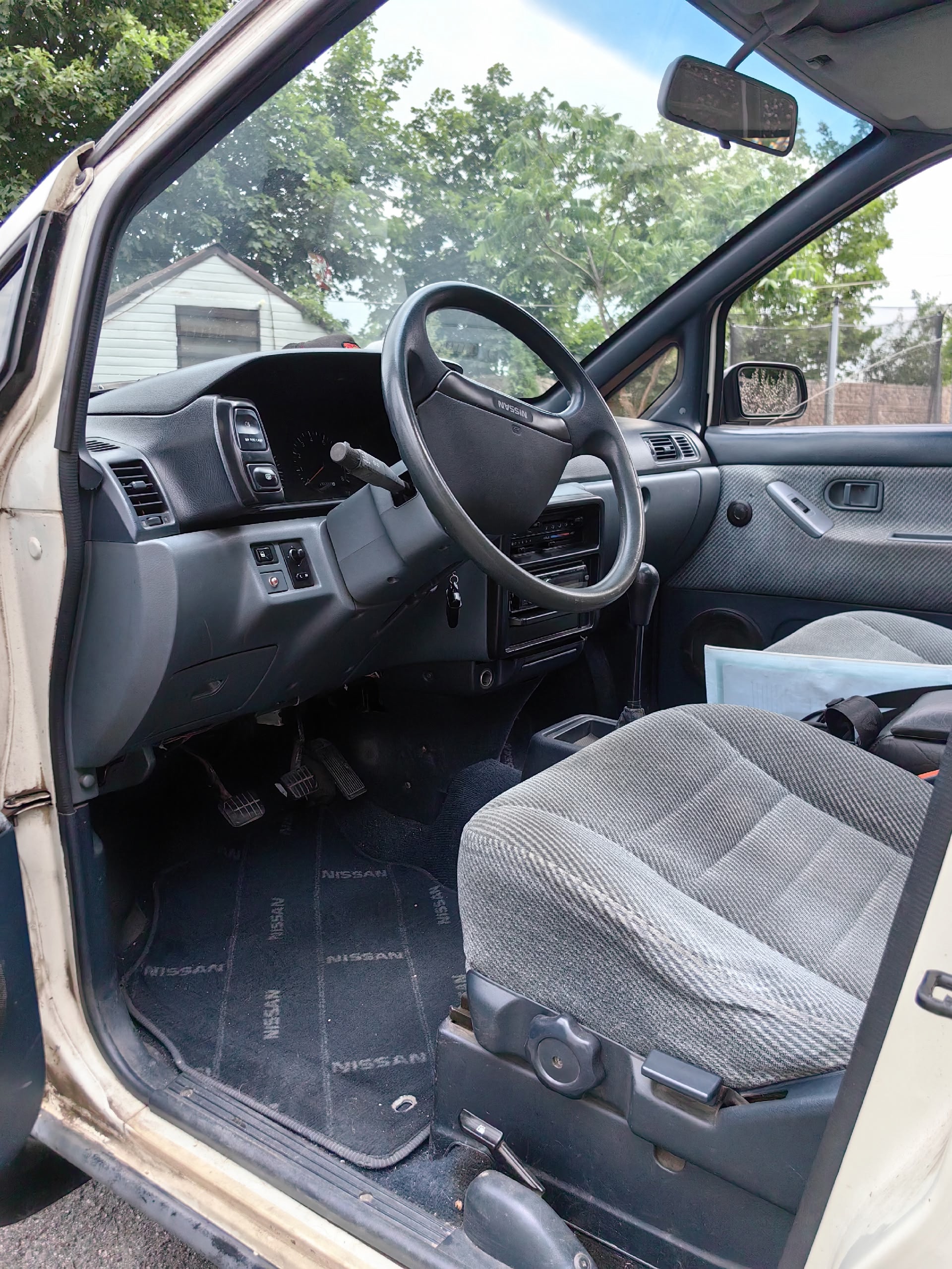 Продажа Nissan Prairie 1991 года (7)