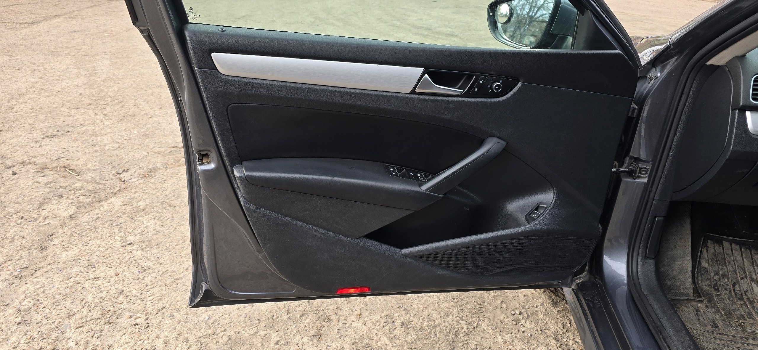 Volkswagen Passat B7 2012 года (8)