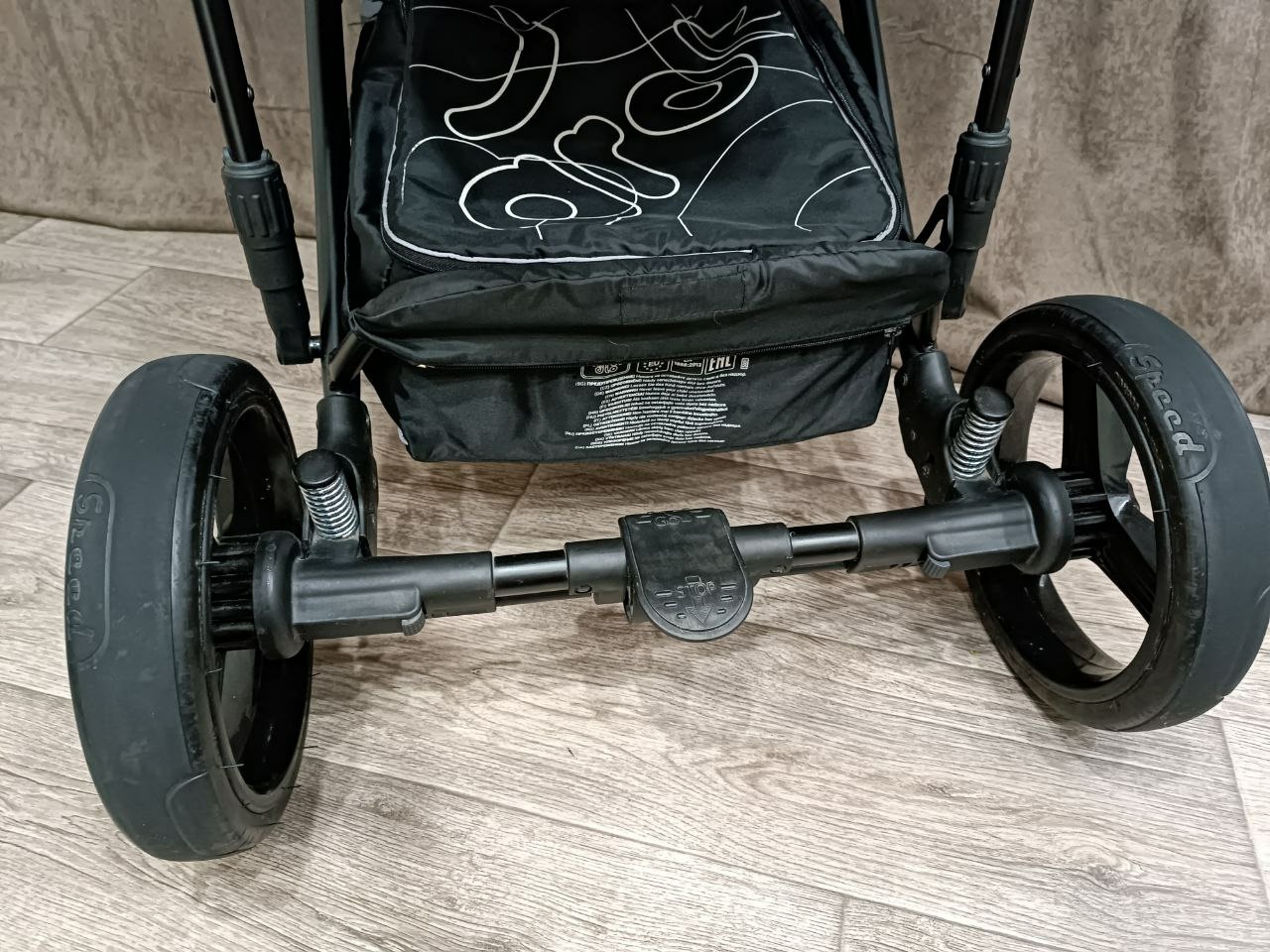 Продам универсальную коляску 2в1 Цена: (4)