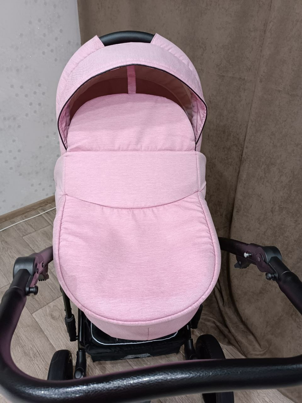 Продам универсальную коляску 2в1 Цена: (2)