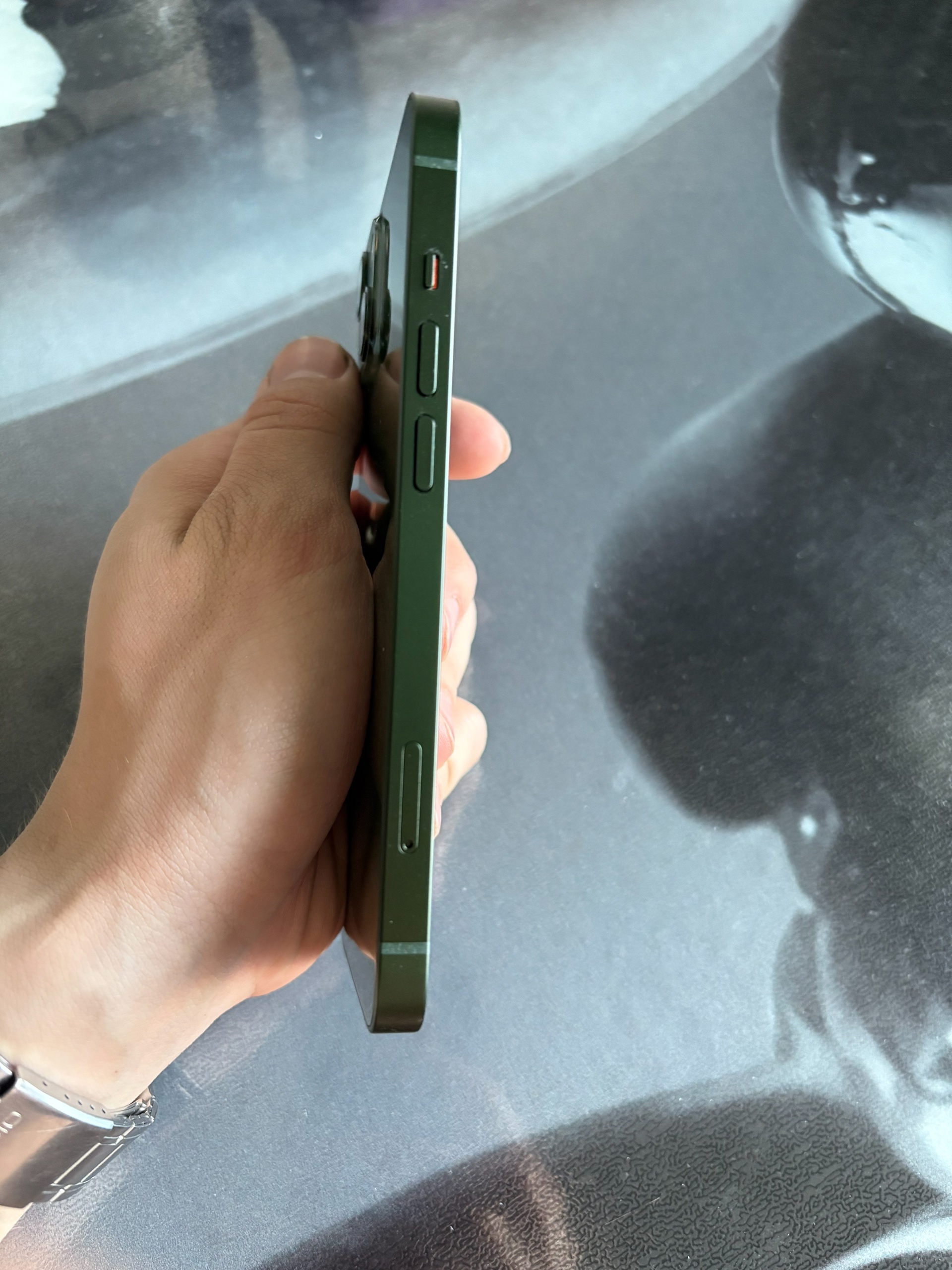 **Зеленый iPhone 13 в отличном** (2)