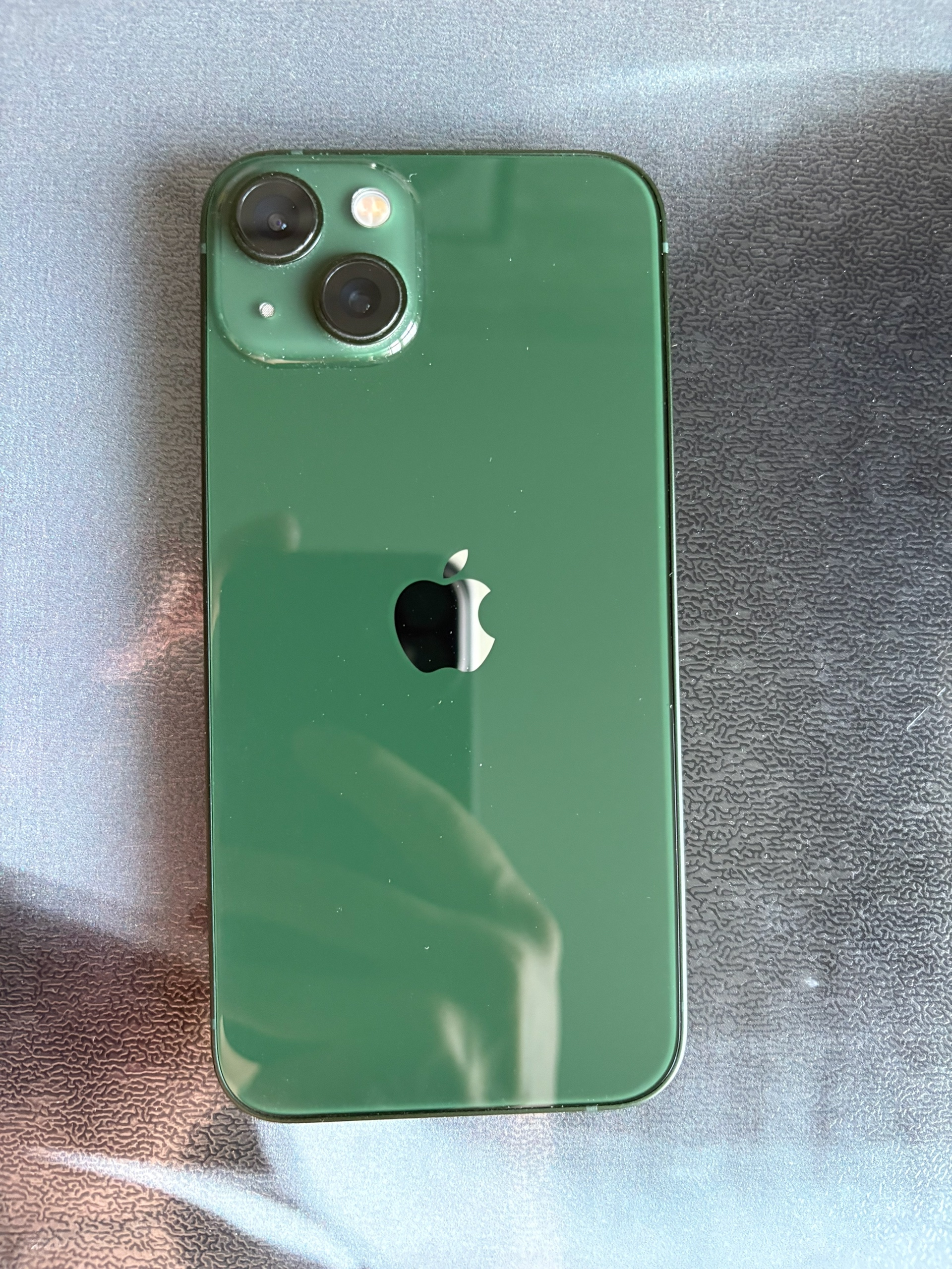 **Зеленый iPhone 13 в отличном** (1)