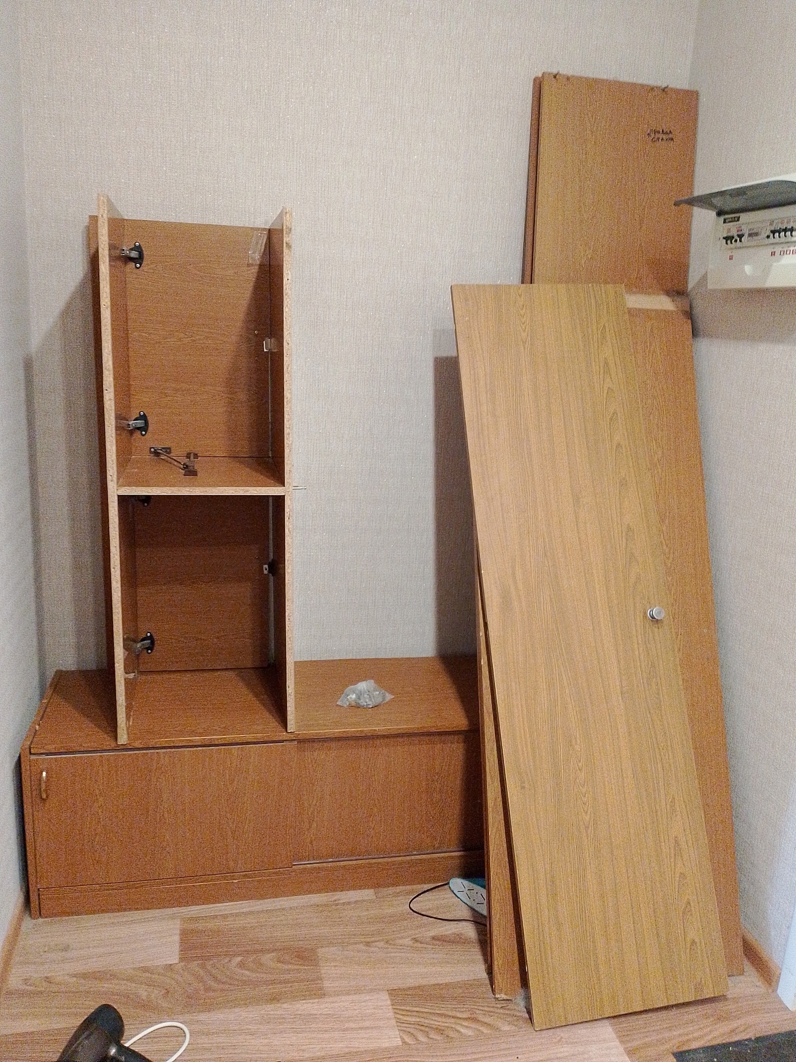 Шкаф на продажу, 600 р (1)