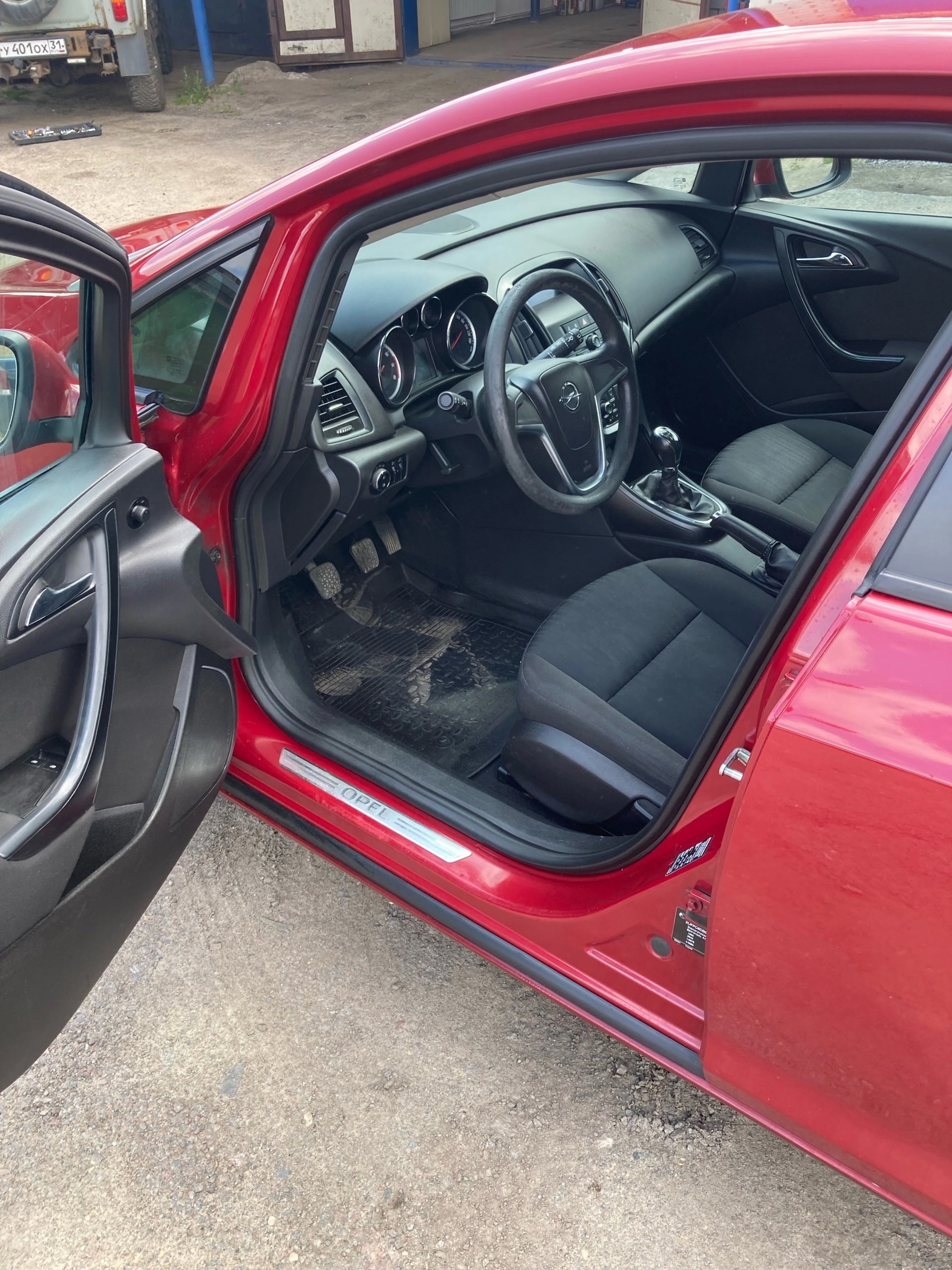 Opel Astra 2010: Пробег 221600 (6)