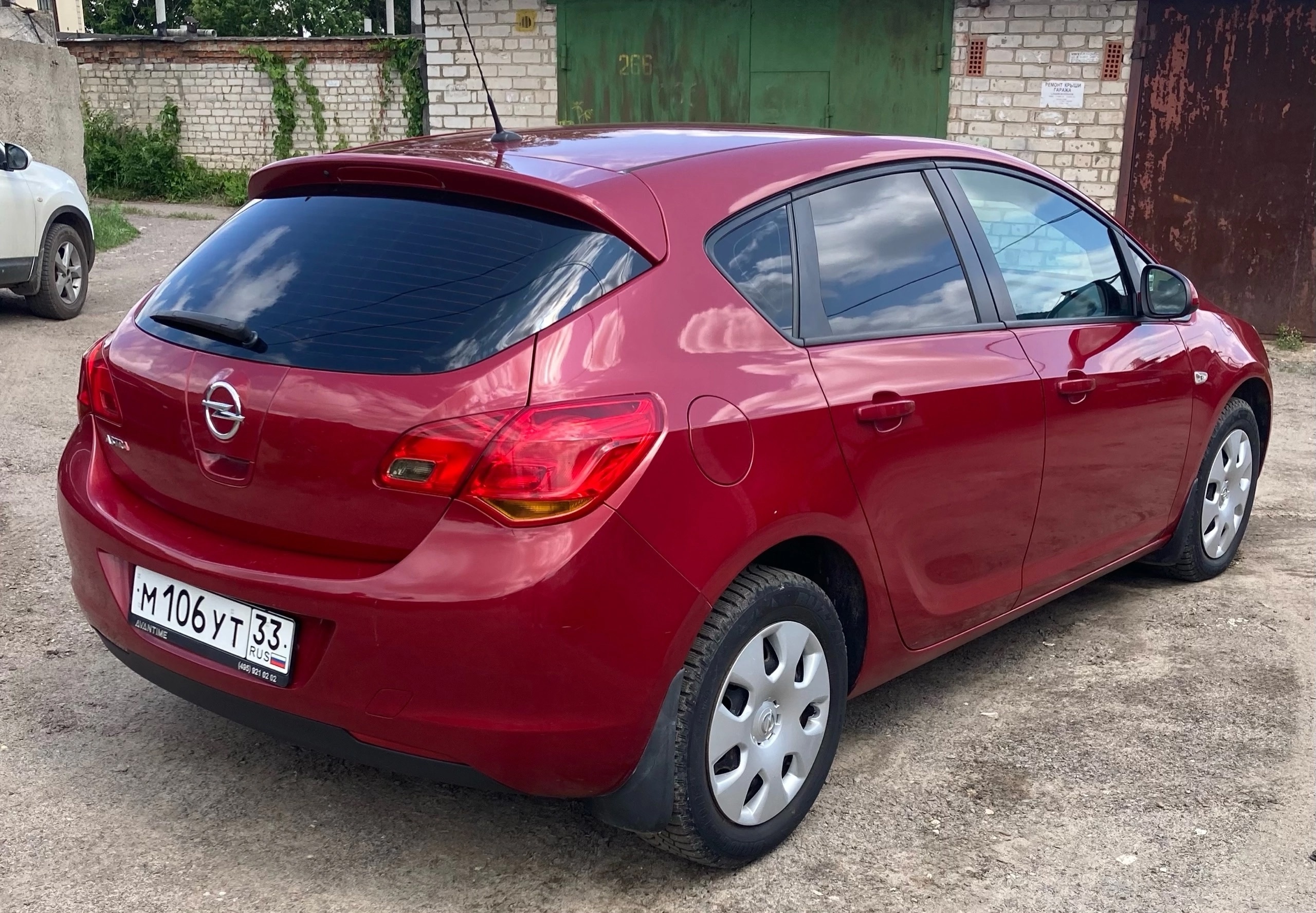 Opel Astra 2010: Пробег 221600 (5)