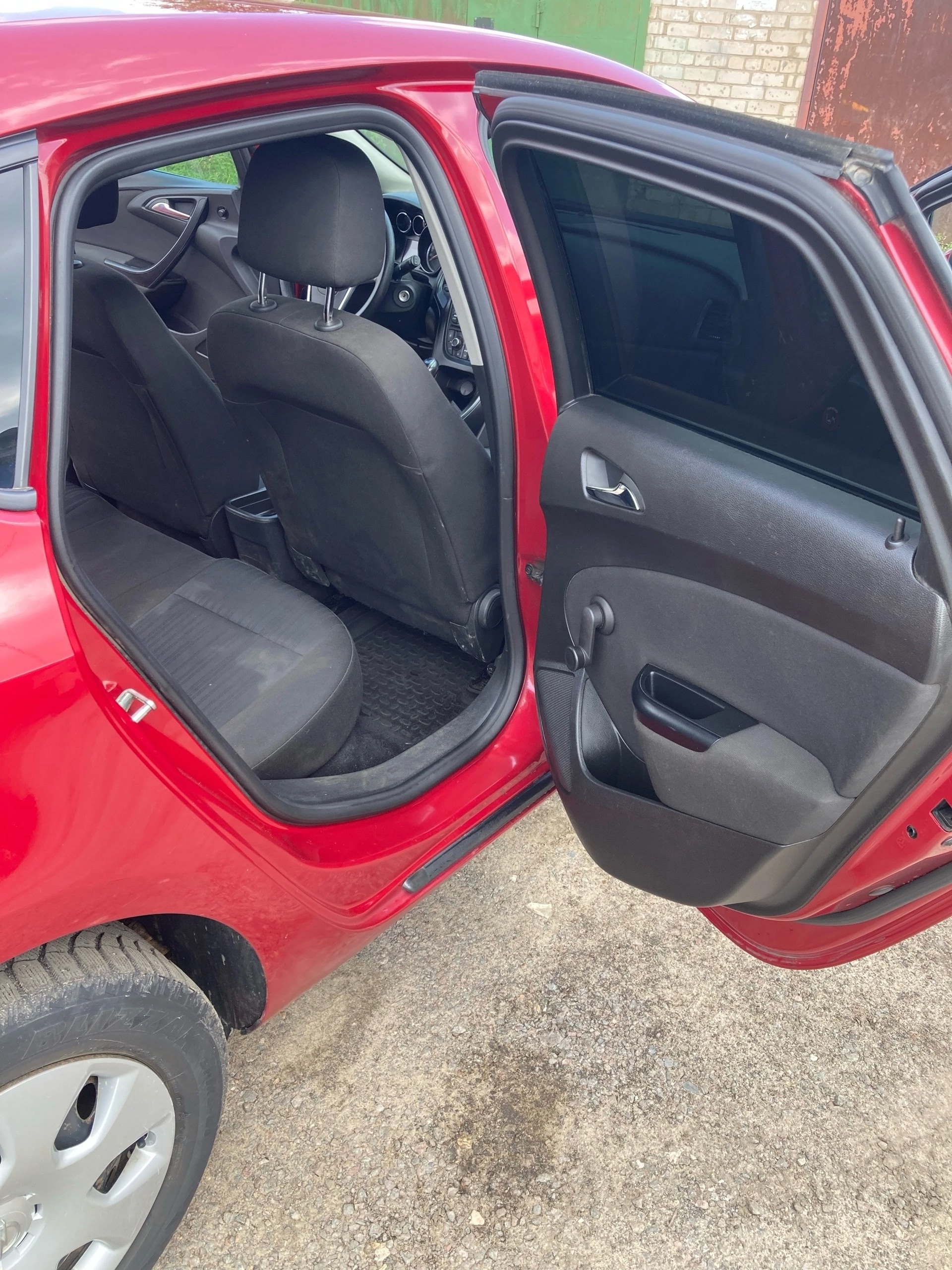 Opel Astra 2010: Пробег 221600 (8)