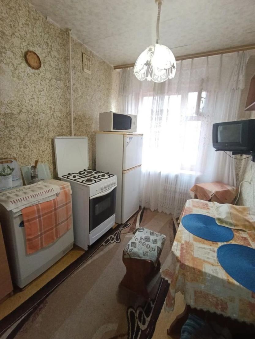 Продается двухкомнатная квартира в Кировском