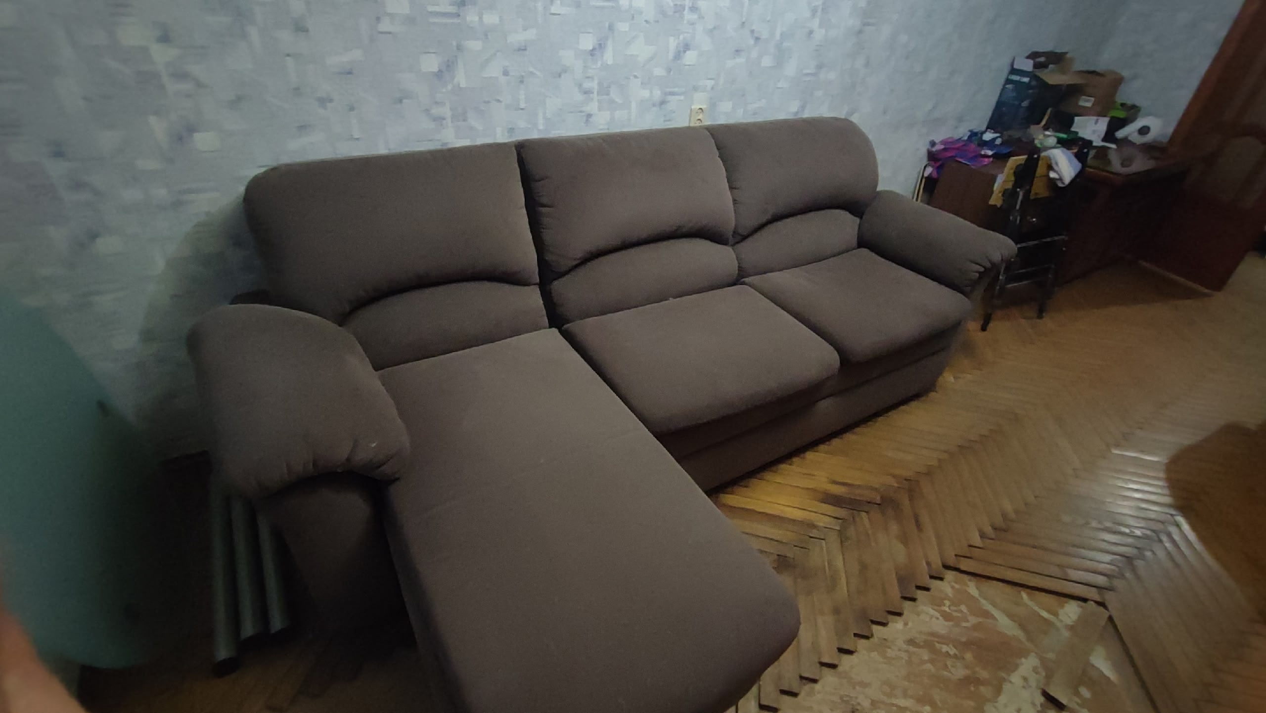 Продаётся качественный диван, недорого Предлагаю