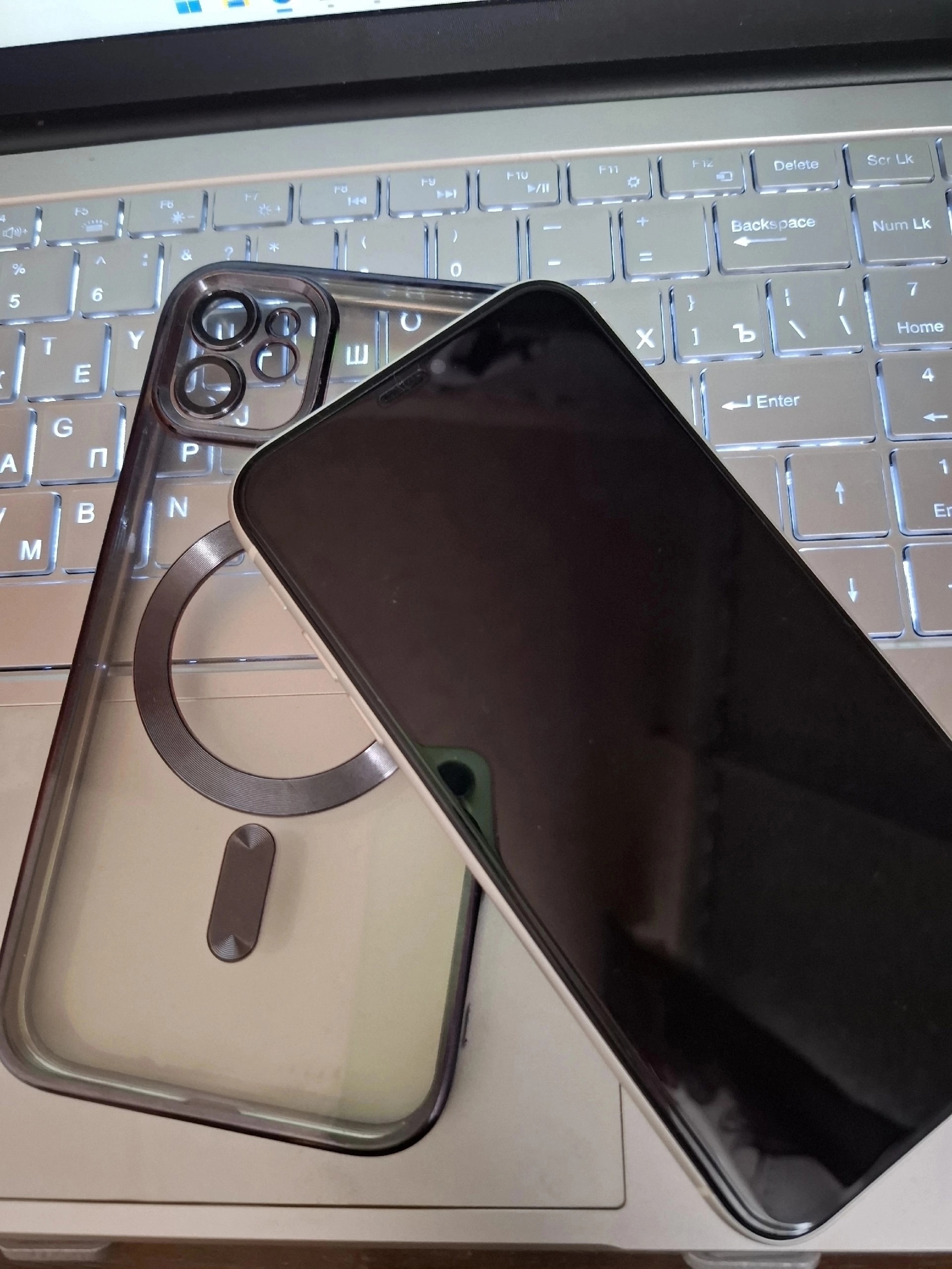 Продажа iPhone 11 256GB срочно