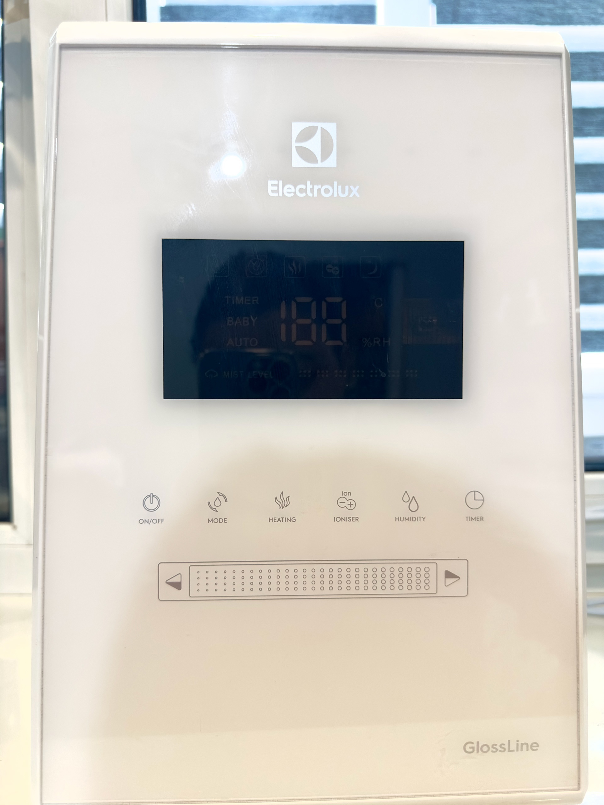 Увлажнитель Electrolux GlossLine ENH-3615D Продается (1)