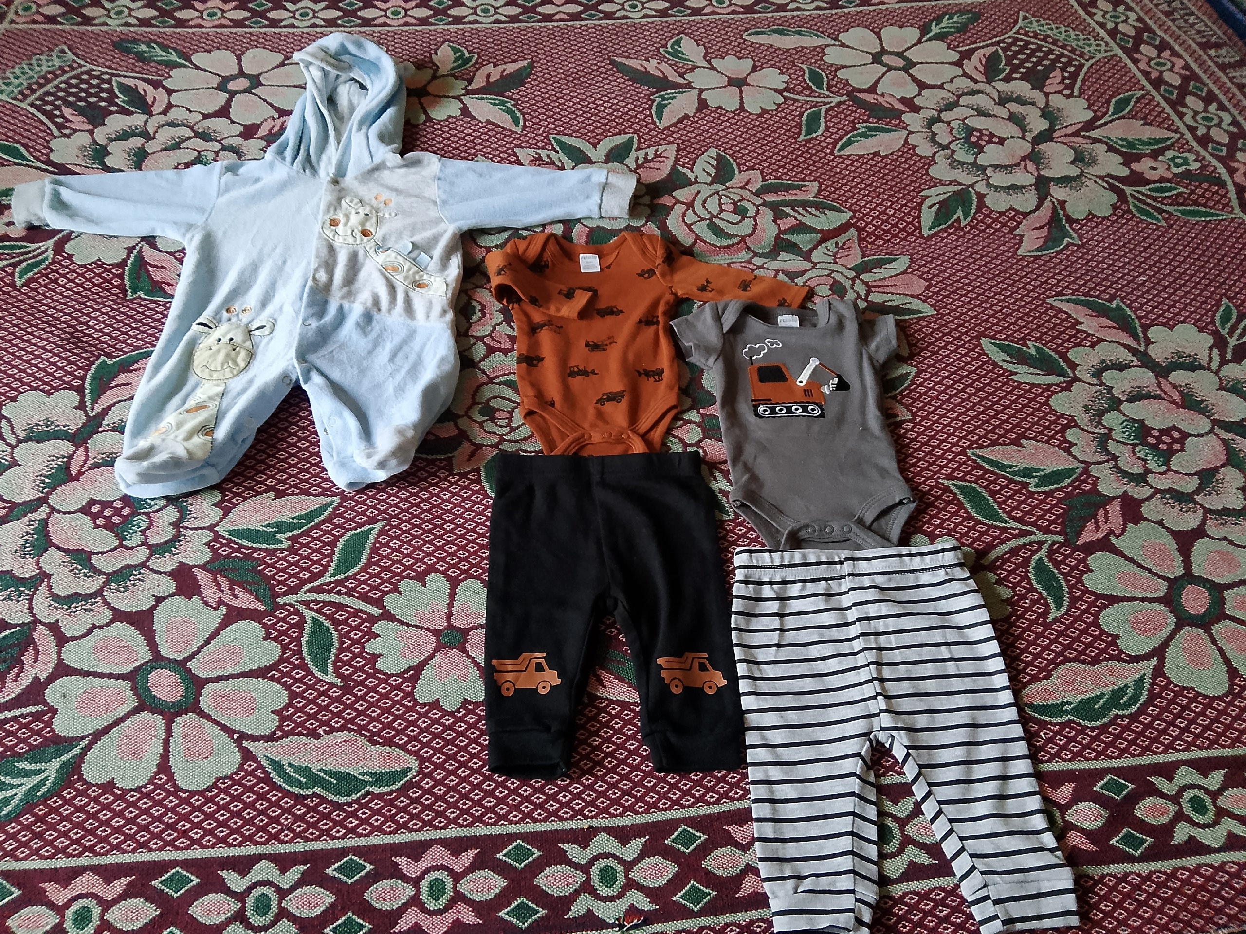 Продажа комплекта вещей для новорождённых (6)