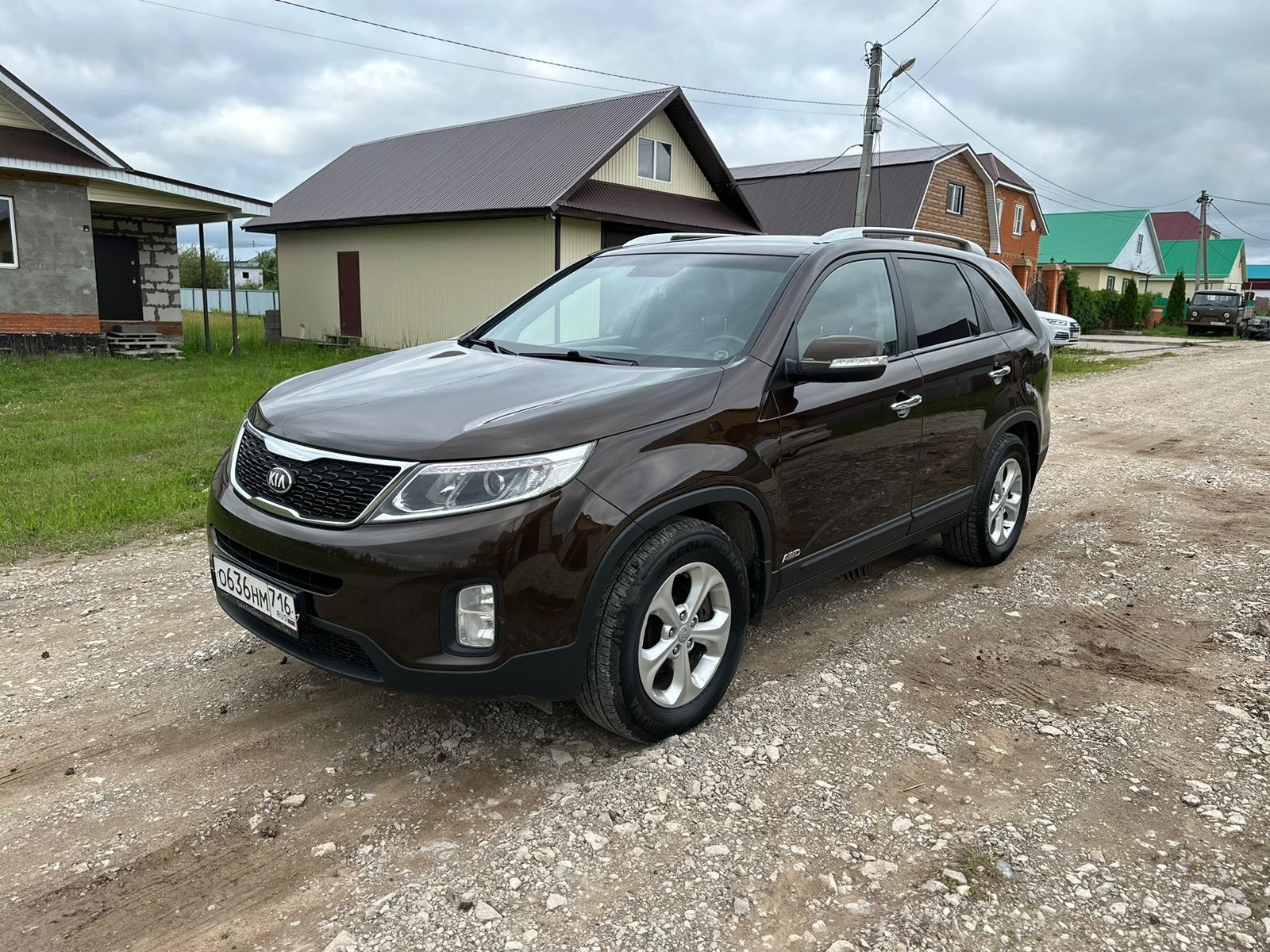 Автомобиль 2012 года, пробег 174000 (2)