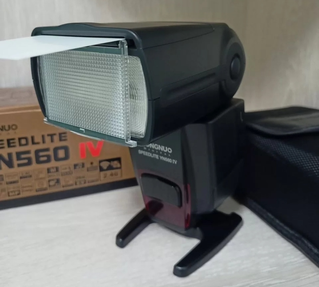 Продам новую фотовспышку Yongnuo Продаётся