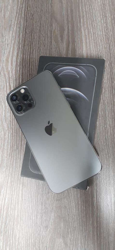 **iPhone 12 Pro Max: Отличное (1)