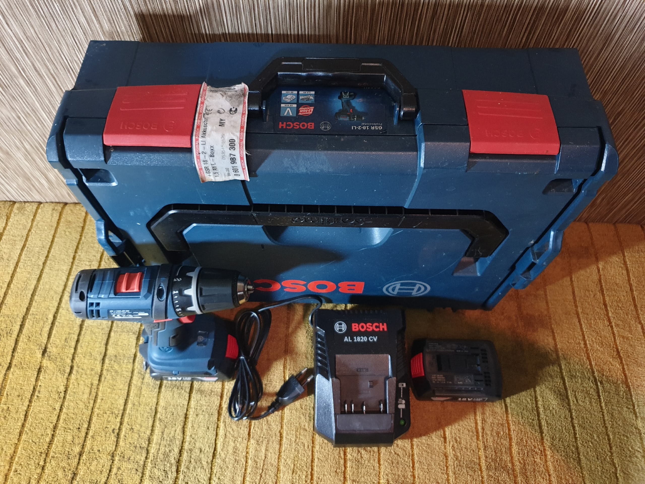 Новая дрель-шуруповерт Bosch Professional Продается (1)