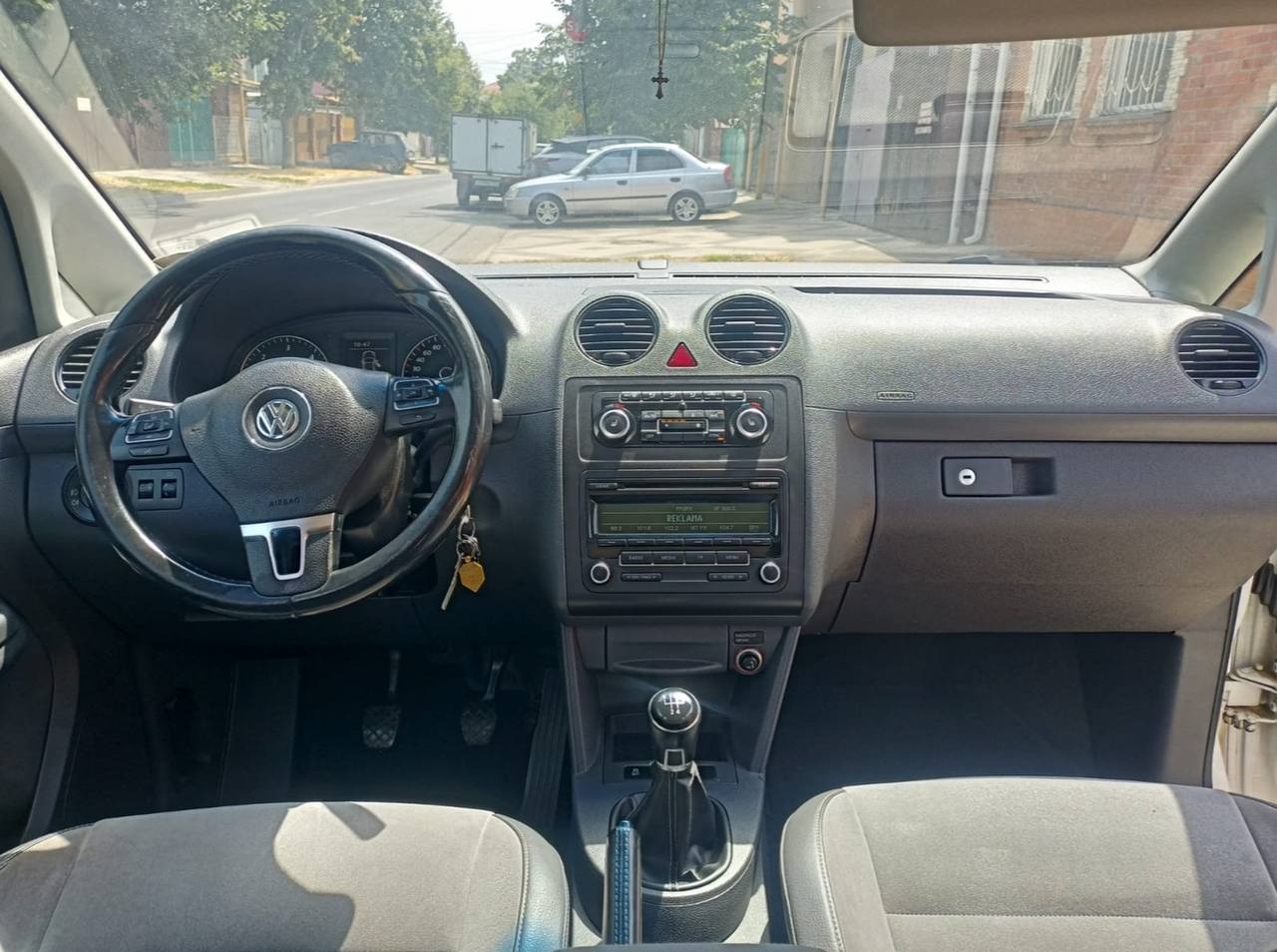 Автомобиль Volkswagen Caddy 2012 Предлагаю (5)