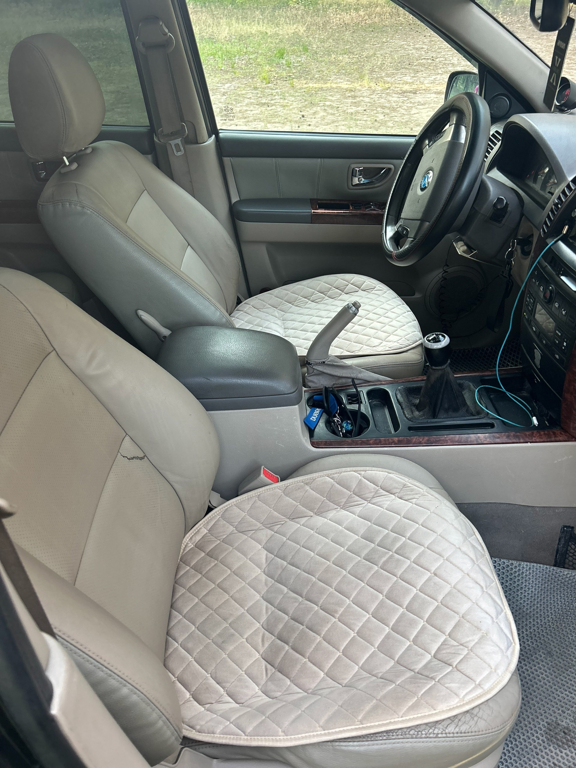 Продам Kia Sorento 2003 года (5)