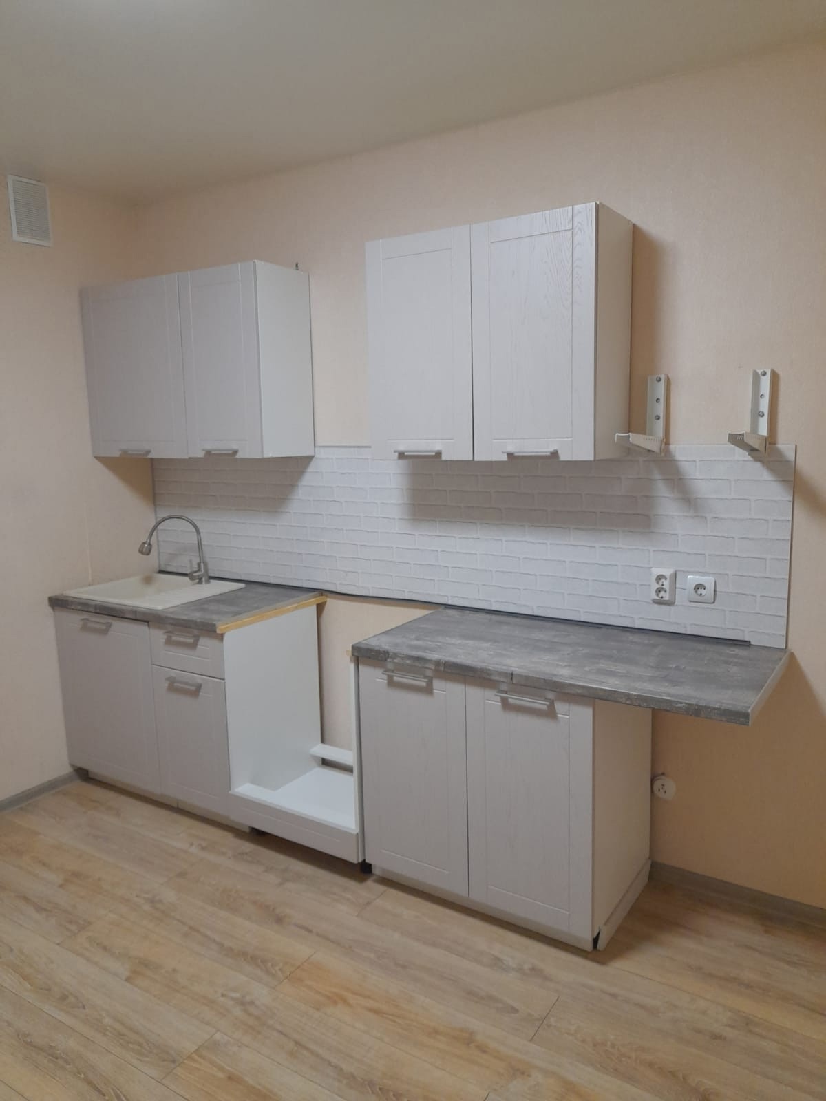 Продаю кухонный гарнитур, хорошее состояние