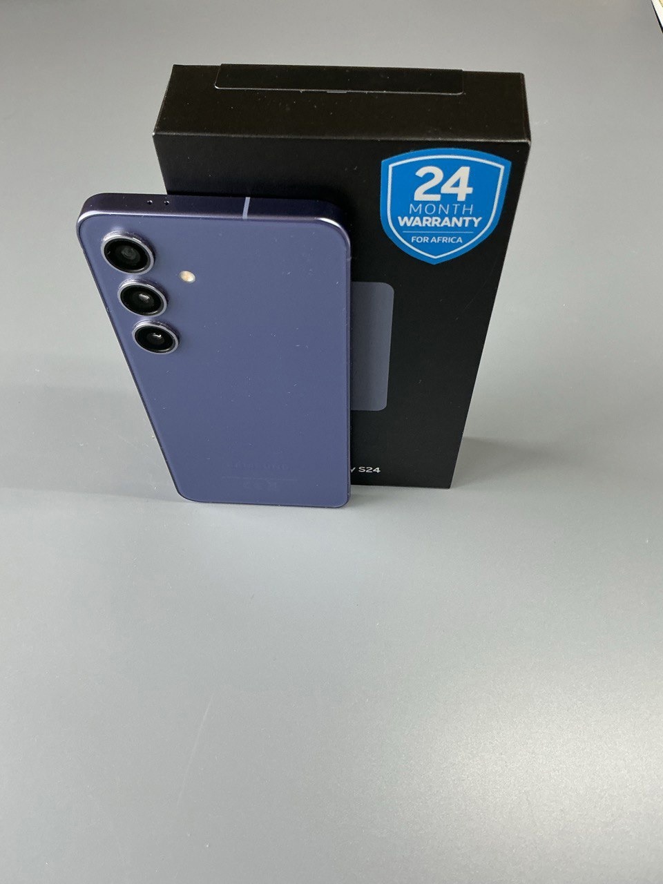 Продам Samsung S 24 с* (2)
