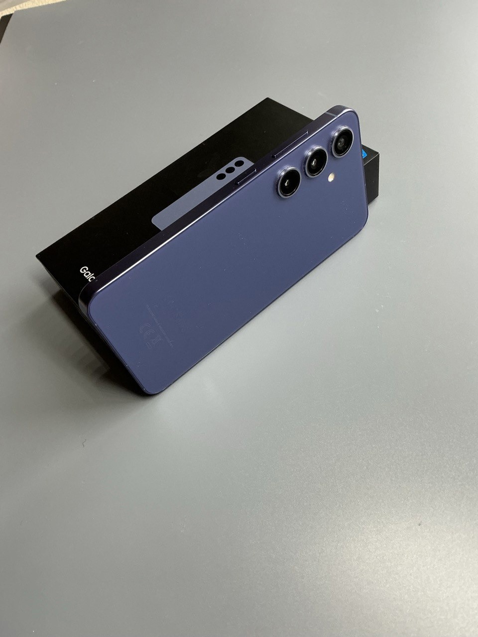 Продам Samsung S 24 с* (5)