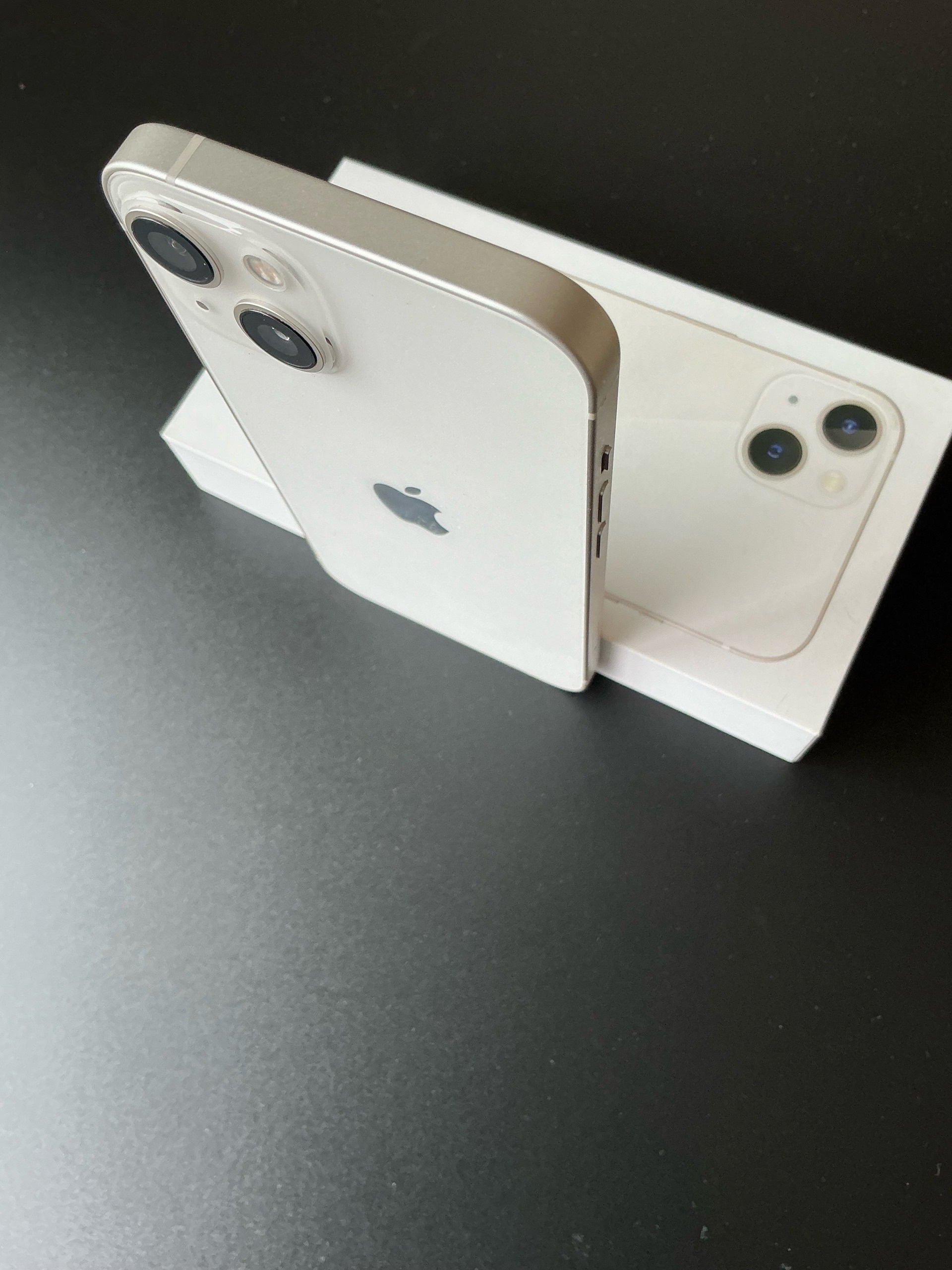 iPhone 13, 128 ГБ, 2 (3)