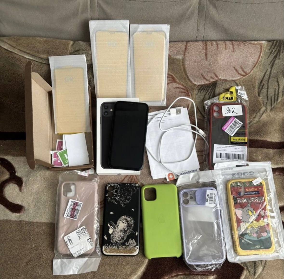 Продажа iPhone 11: 64ГБ, черный (1)