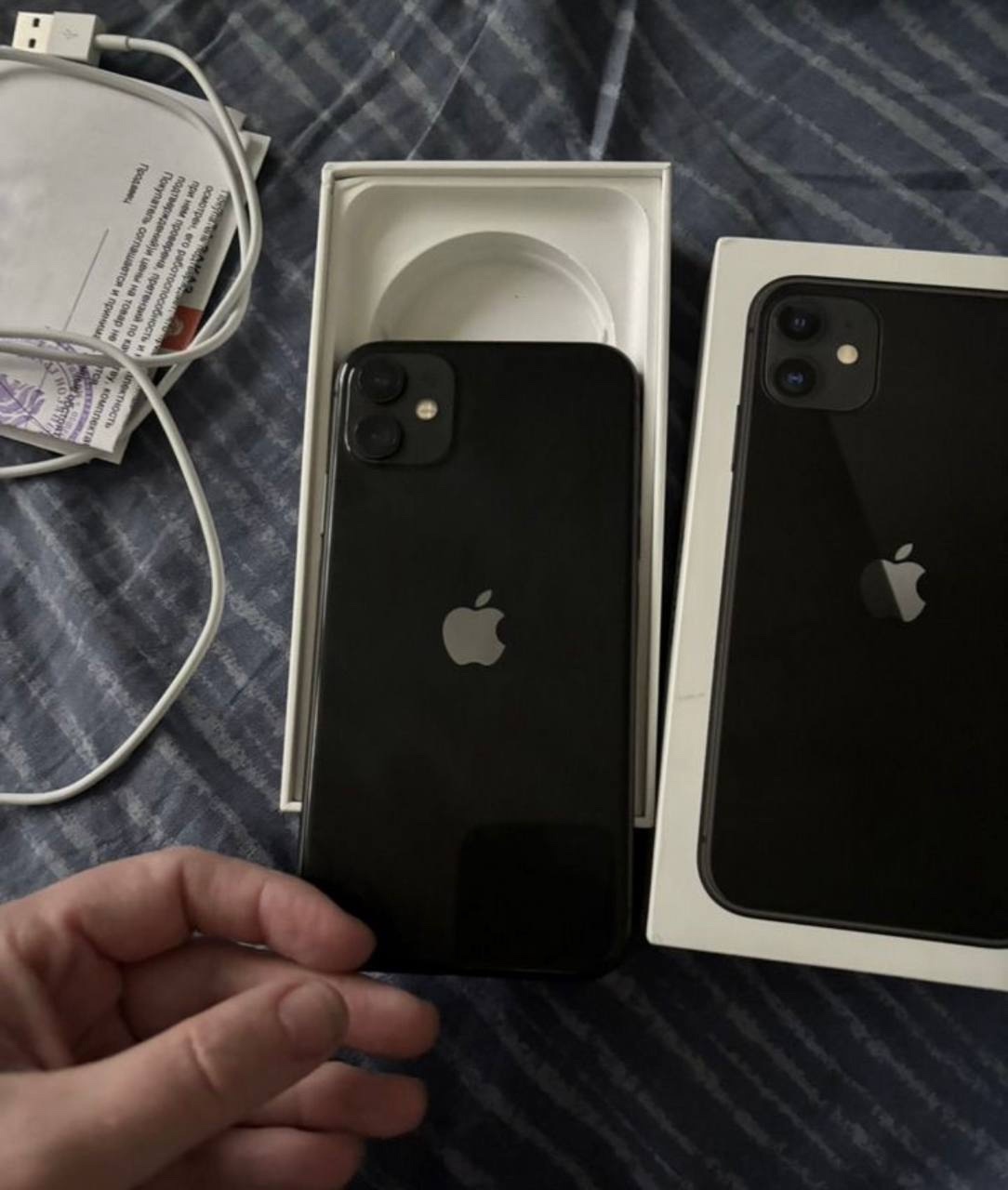 Продажа iPhone 11: 64ГБ, черный