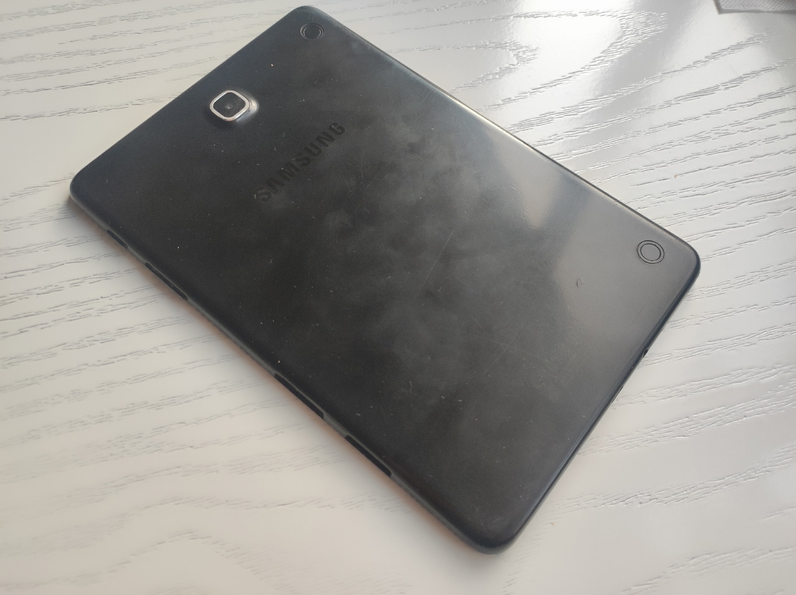 Продажа/обмен Samsung Galaxy Tab A (1)