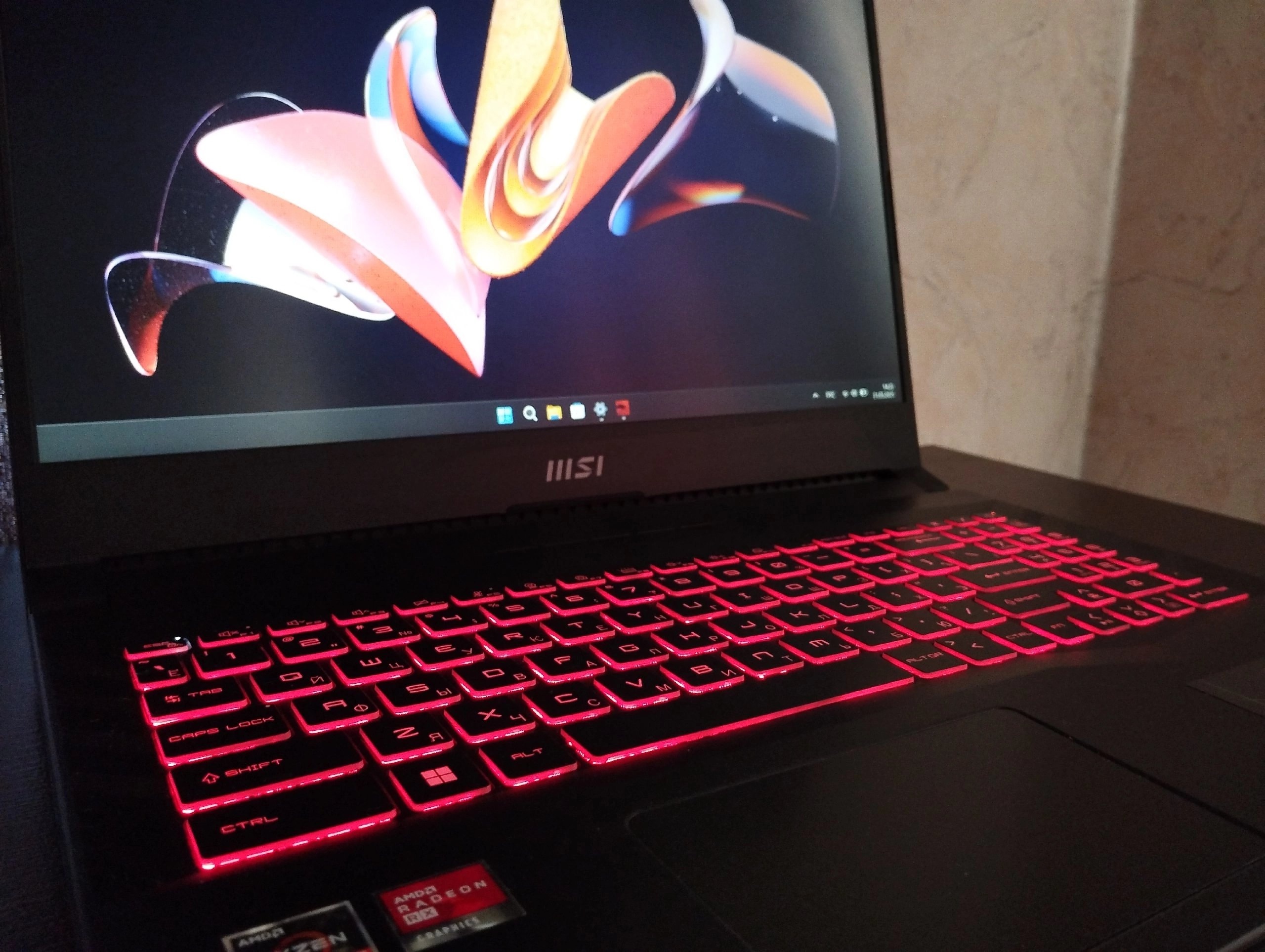 Продам игровой ноутбук MSI Предлагаю (2)