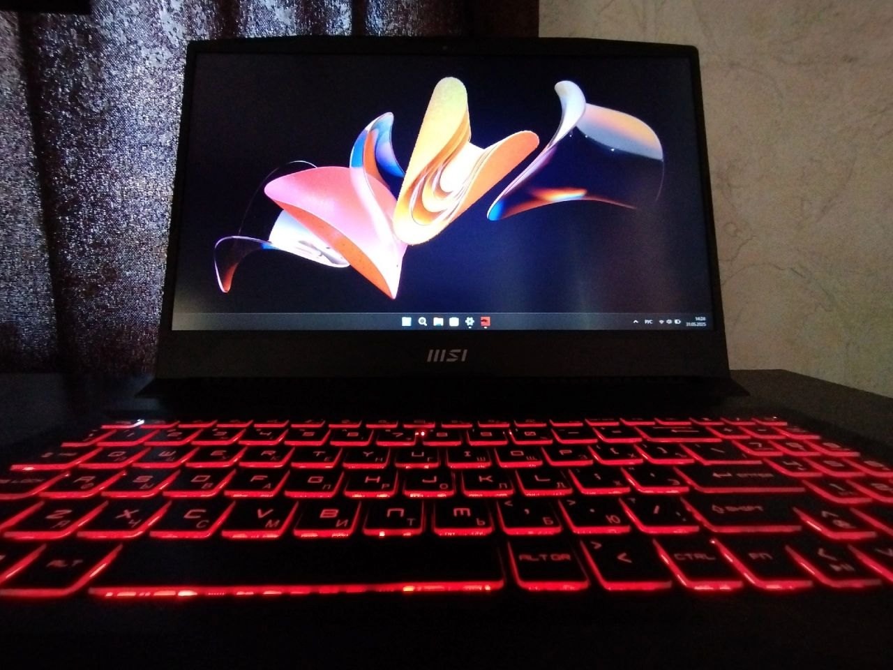Продам игровой ноутбук MSI Предлагаю (4)
