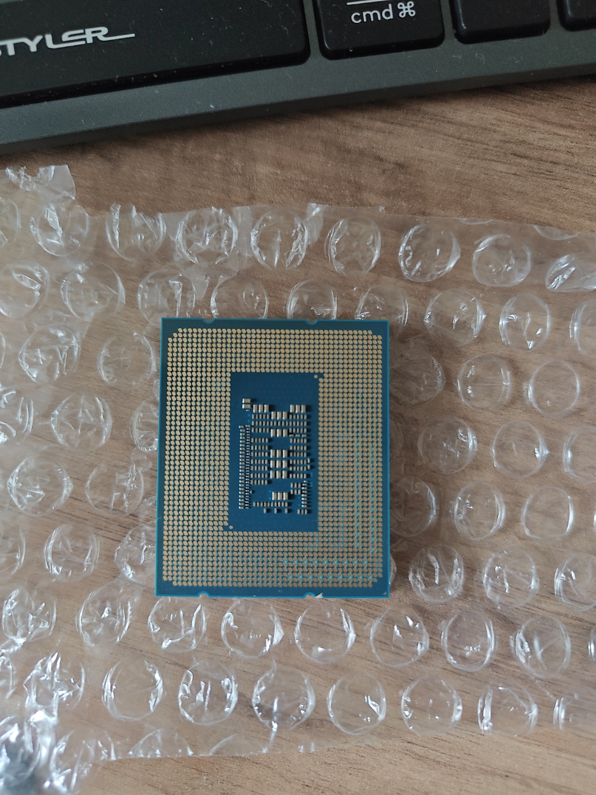 Интел i3-12100f – почти новый (1)