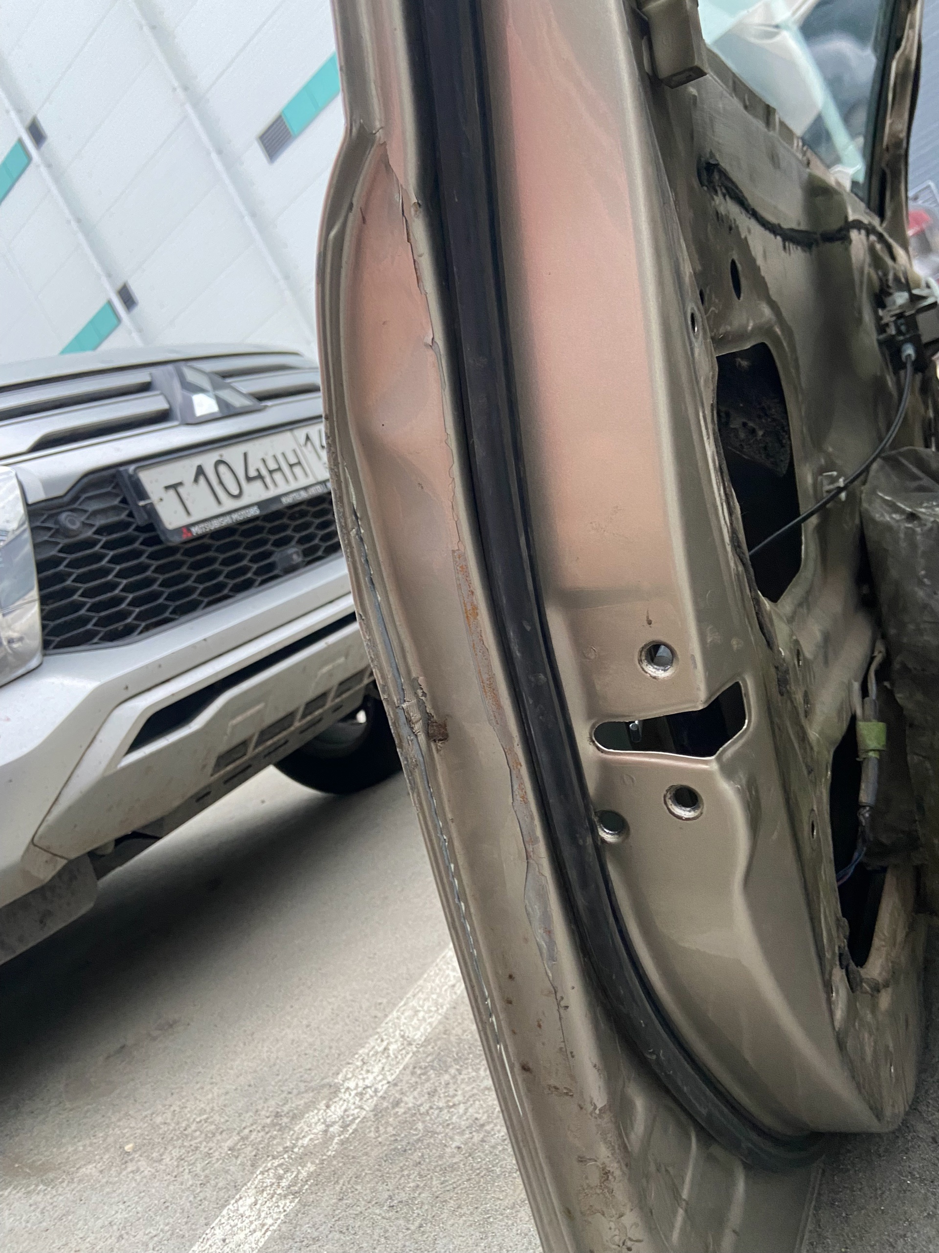 Продается дверь для Toyota Предлагаю (1)